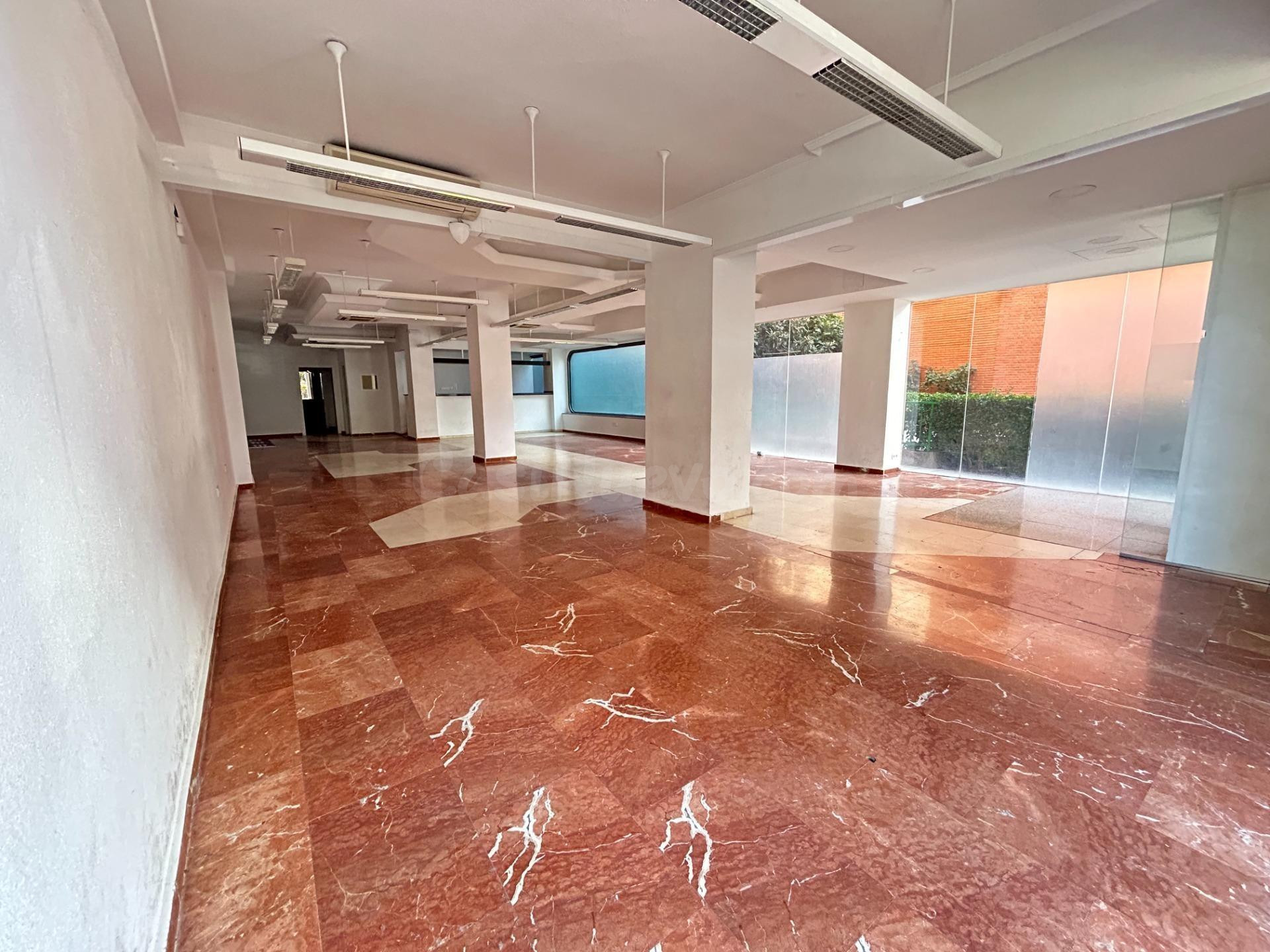 Excelente local comercial en zona privilegiada de Guadalajara