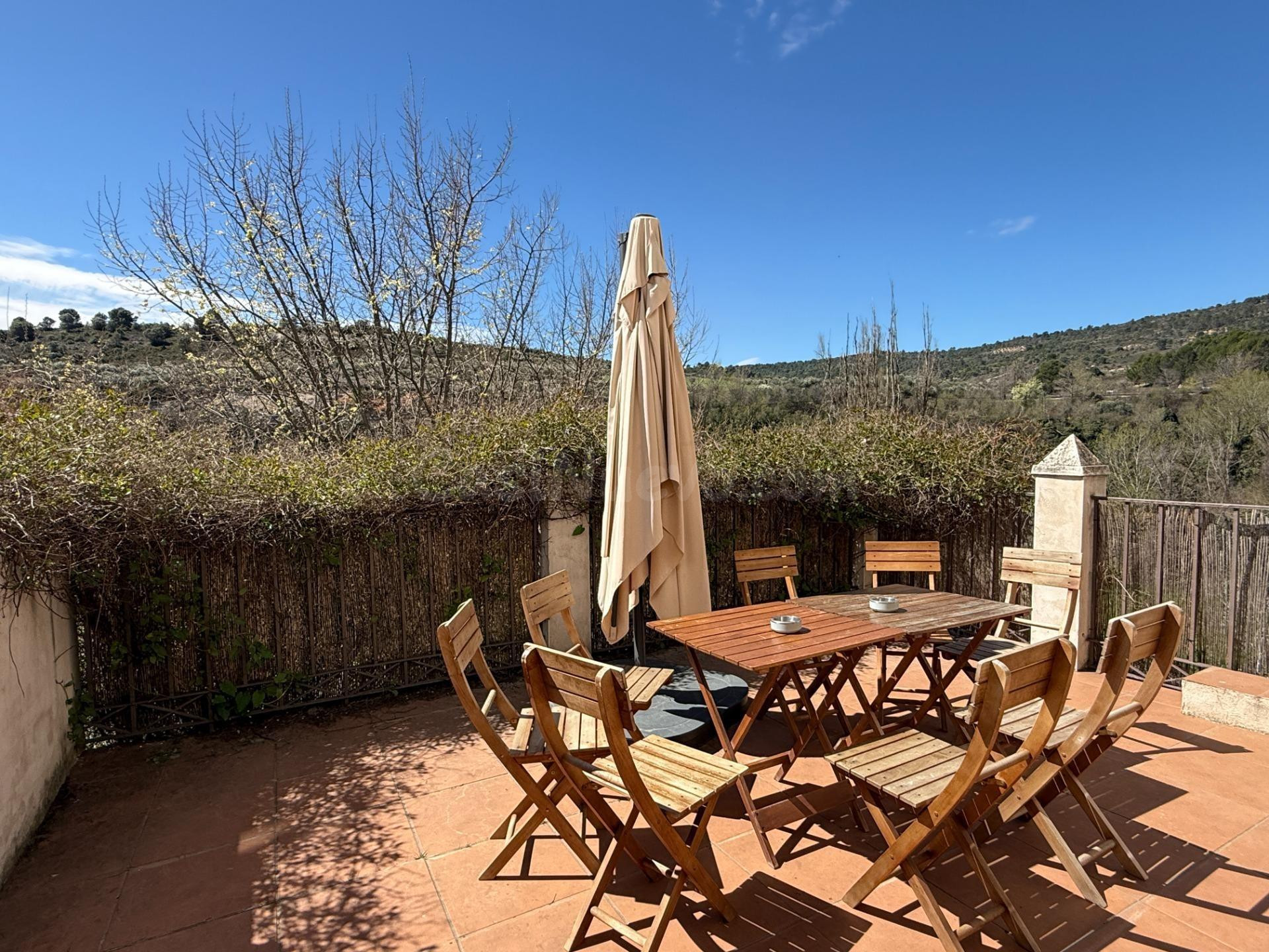 INMOBILIARIA ARBETETA VENDE CASA RURAL EN AUÑÓN, GUADALAJARA