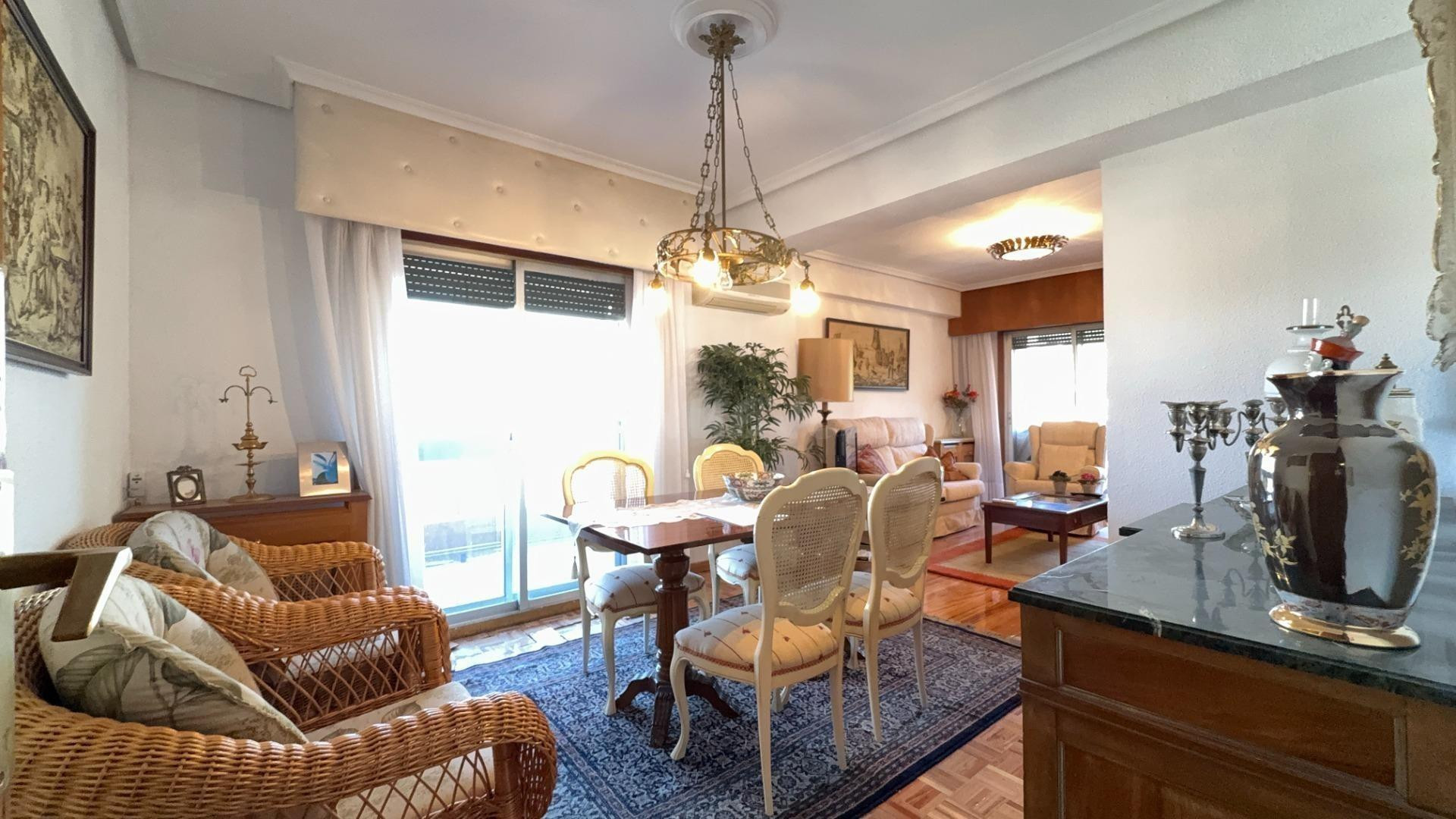 INMOBILIARIA ARBETETA VENDE MAGNÍFICO PISO EN ZONA SANTO DOMINGO, GUADALAJARA