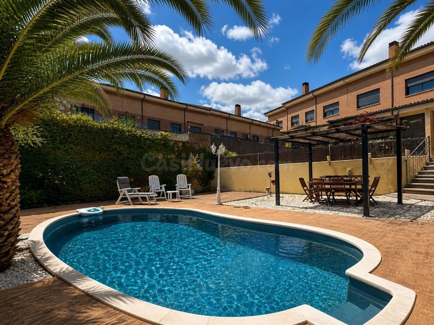 INMOBILIARIA ARBETETA VENDE EXCLUSIVO CHALET EN ZONA CLARA CAMPOAMOR, GUADALAJARA