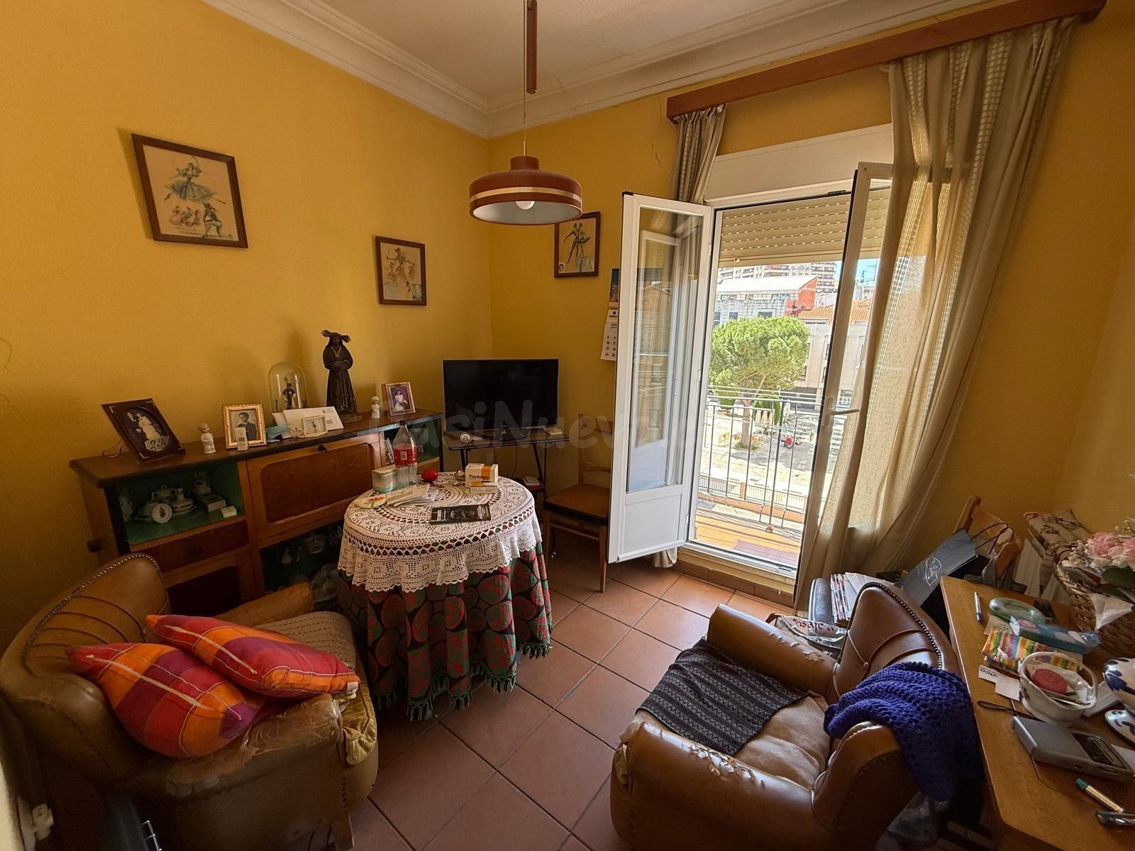 PISO CON GRAN POTENCIAL Y TERRAZA JUNTO A LA DIPUTACIÓN DE GUADALAJARA