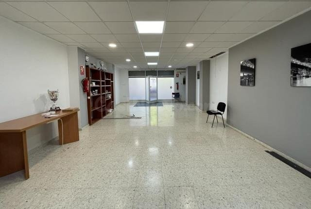 Local comercial en alquiler - Plaza España