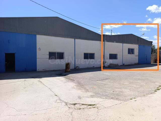 Nave industrial en venta - CACHAPETS