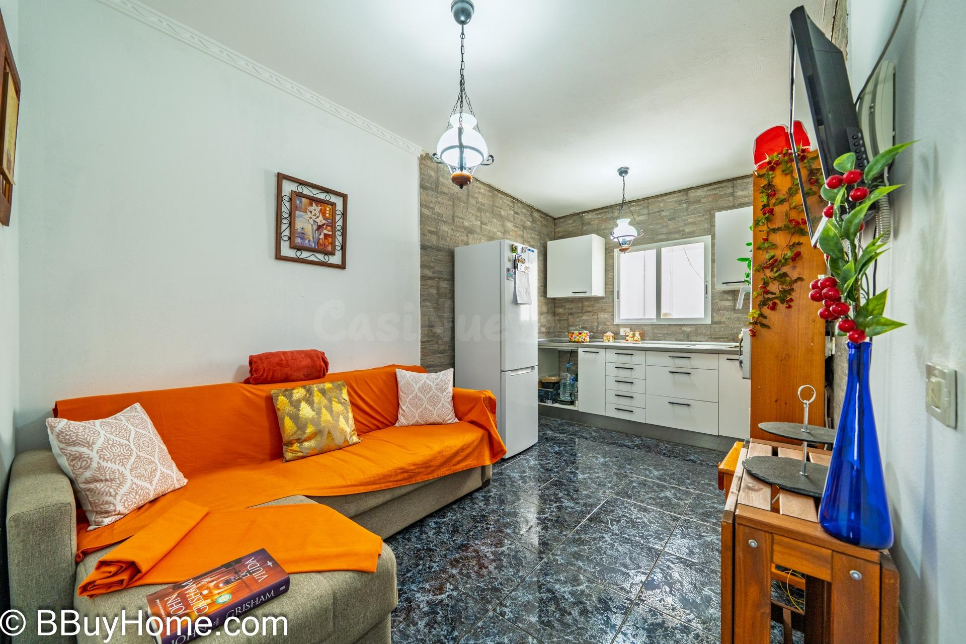 Venta de casa de 147m2 de tres plantas en Puerto de Mogán