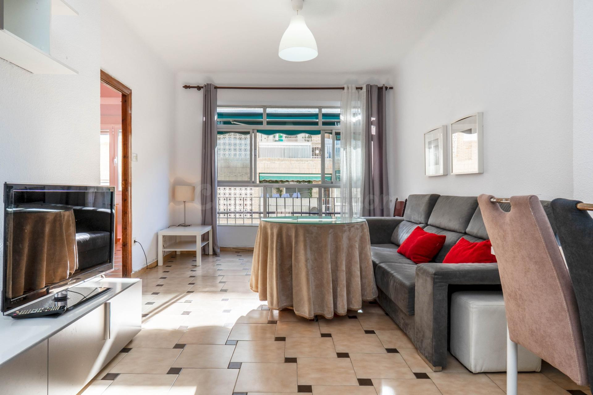 VENTA DE PISO EN ISAAC ALBENIZ - GRANADA