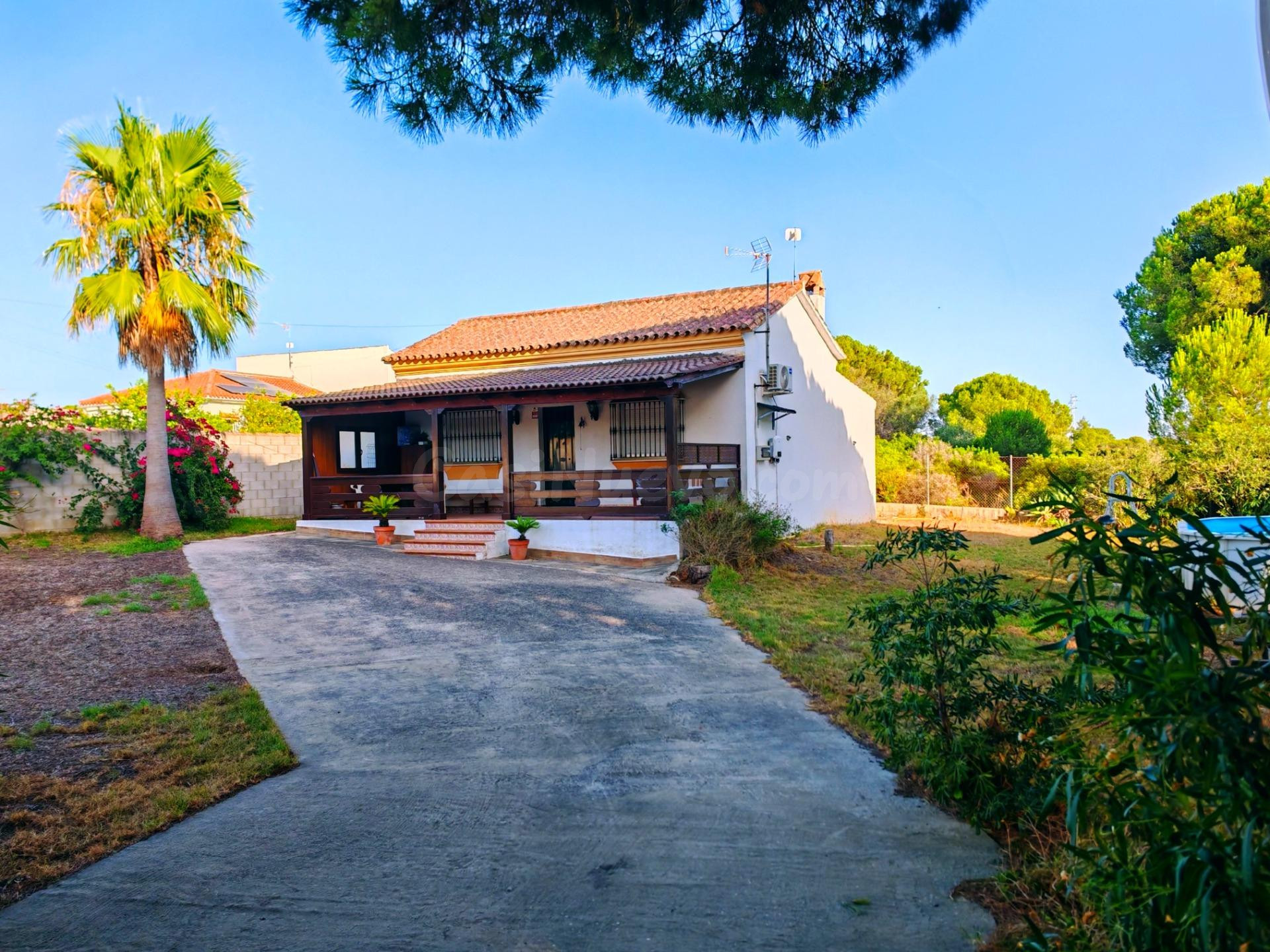 Chalet independiente en parcela de 1.000 m2 – Entorno natural y máxima tranquilidad ( No Hipotecable)