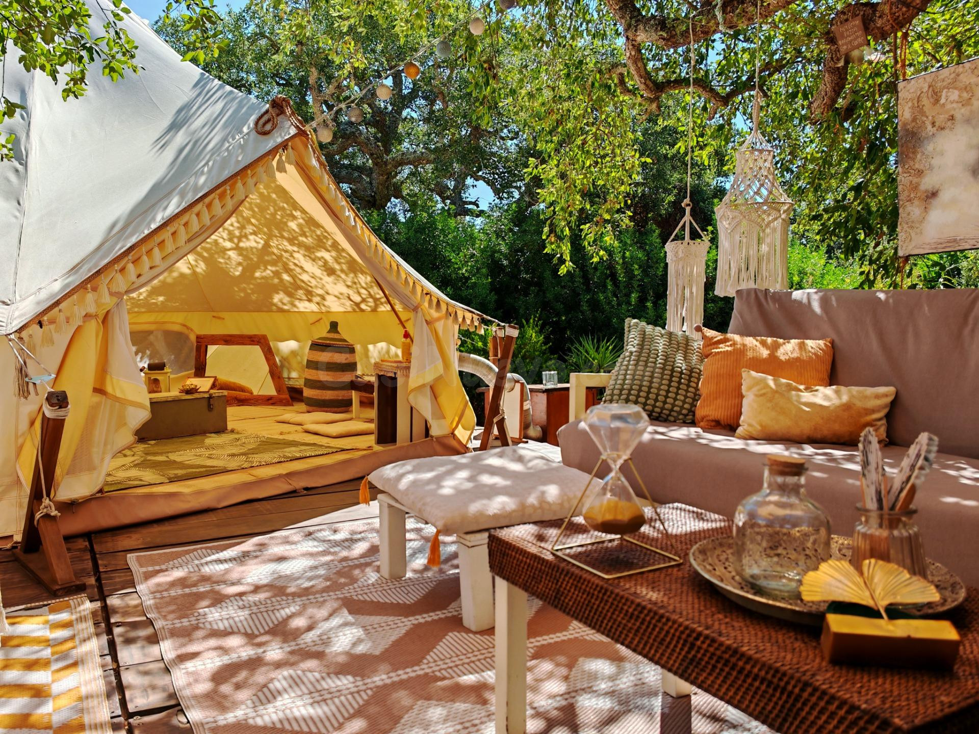 EL NEGOCIO COMPLETO CON VIVIENDA INCLUIDA (Glamping + Casa + 2000m2 de Terreno)