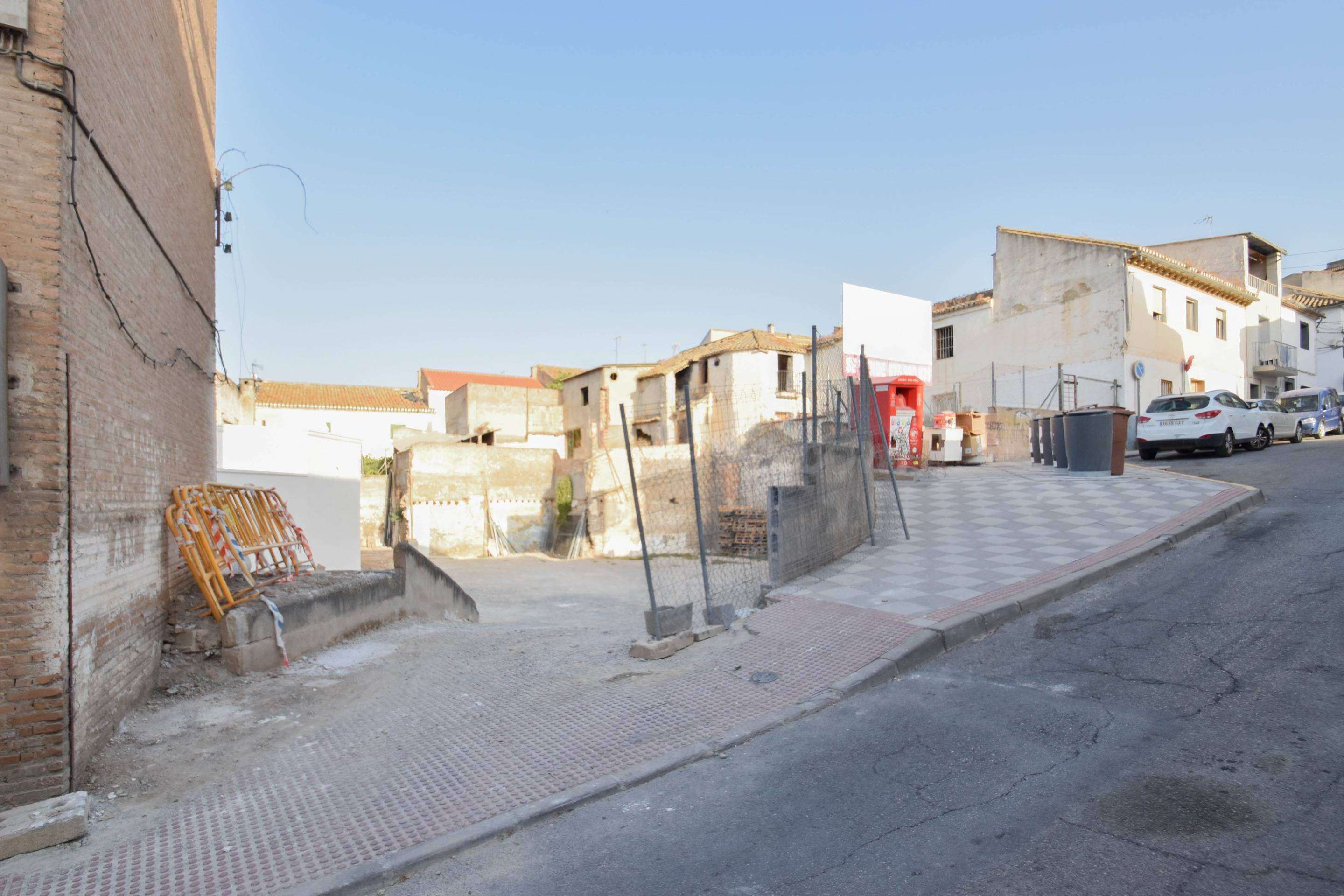 ¡532 m2 DE POSIBILIDADES EN PLENO CENTRO DE ATARFE!