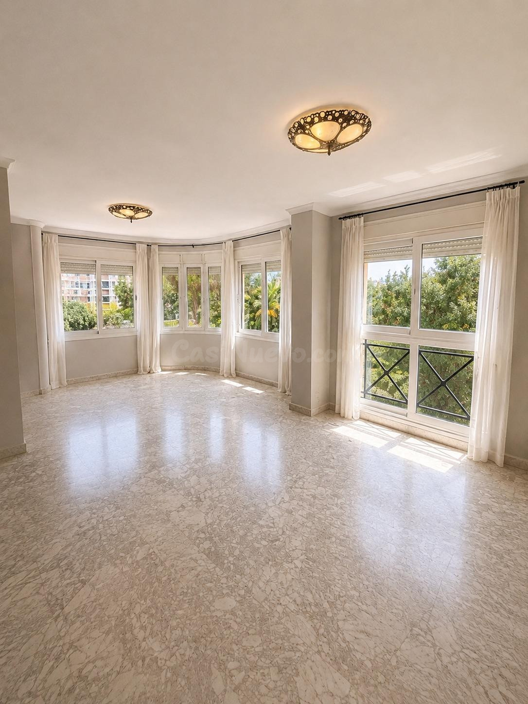 PISO EN VENTA CALLE ALFONSO XI CON GARAJE Y TRASTERO