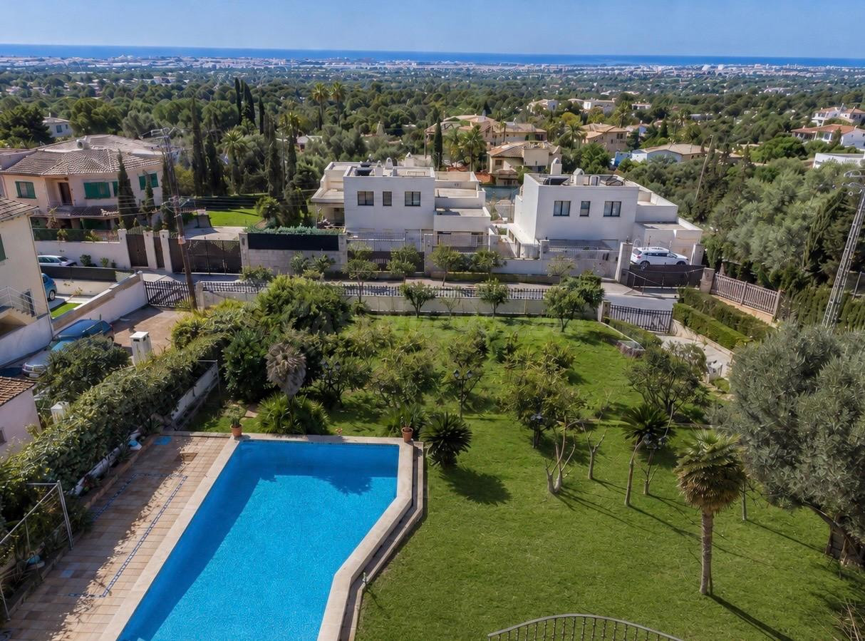 EXCLUSIVA VILLA CON VISTAS A LA BAHÍA DE PALMA EN MARRATXI - foto 2
