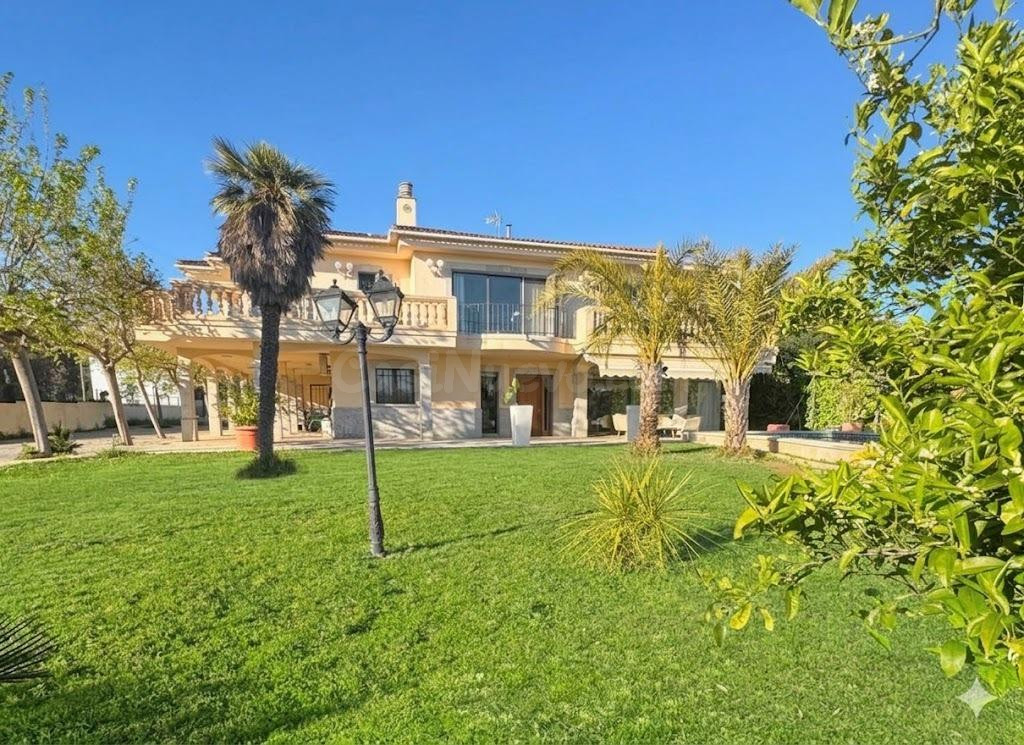 EXCLUSIVA VILLA CON VISTAS A LA BAHÍA DE PALMA EN MARRATXI - foto 5