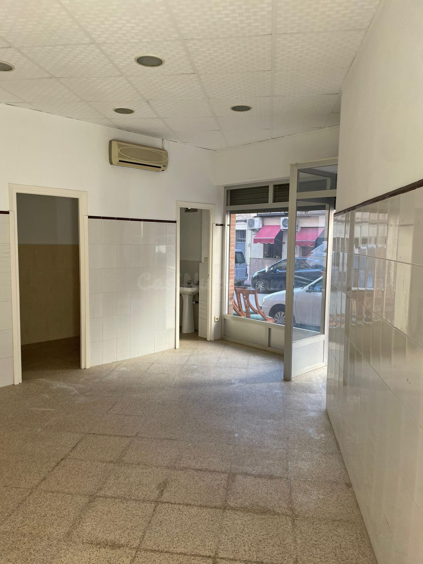 Local Comercial a Dos Calles