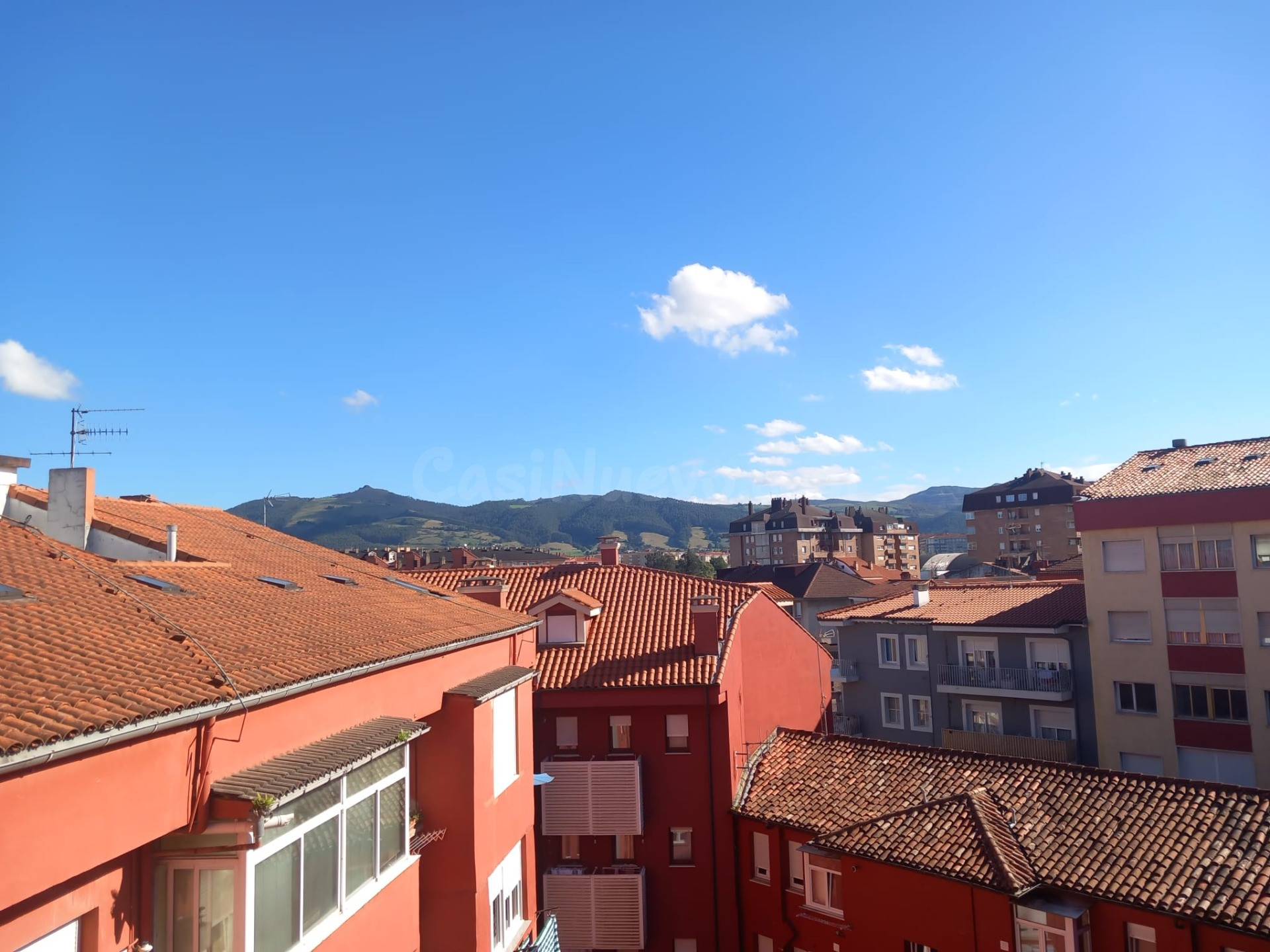 Piso en alquiler en Torrelavega - foto 3