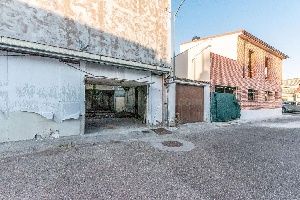 Casa Unifamiliar en Construcción Detenida en Medina del Campo, Valladolid