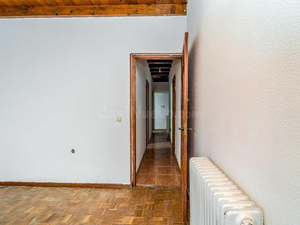 MONCASA VENDE CASA EN NAVA DEL REY