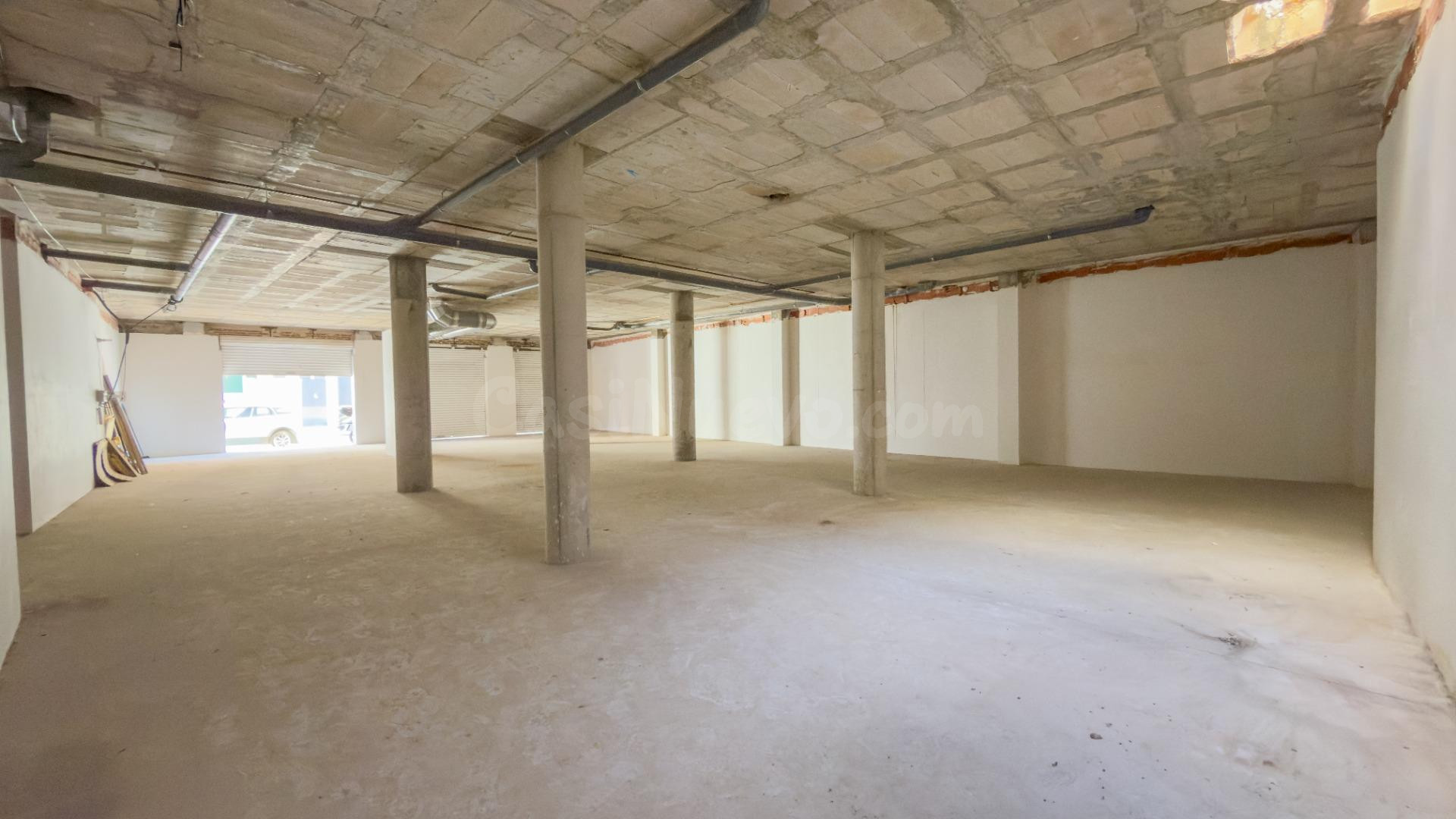 Local Comercial en Alquiler en Av. Azorín