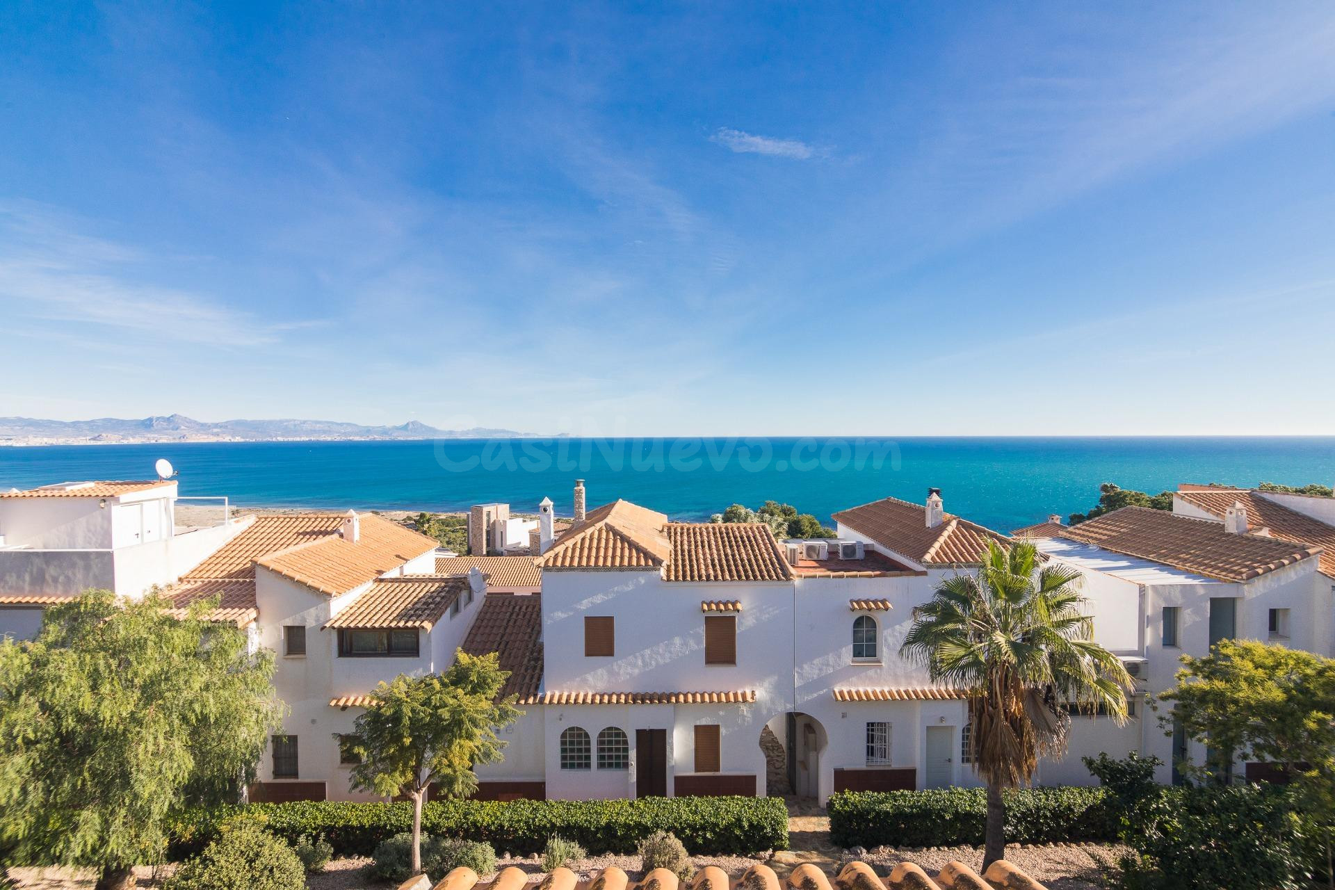 ¡¡ ESPECTACULAR BUNGALOW CON VISTAS AL MAR !!