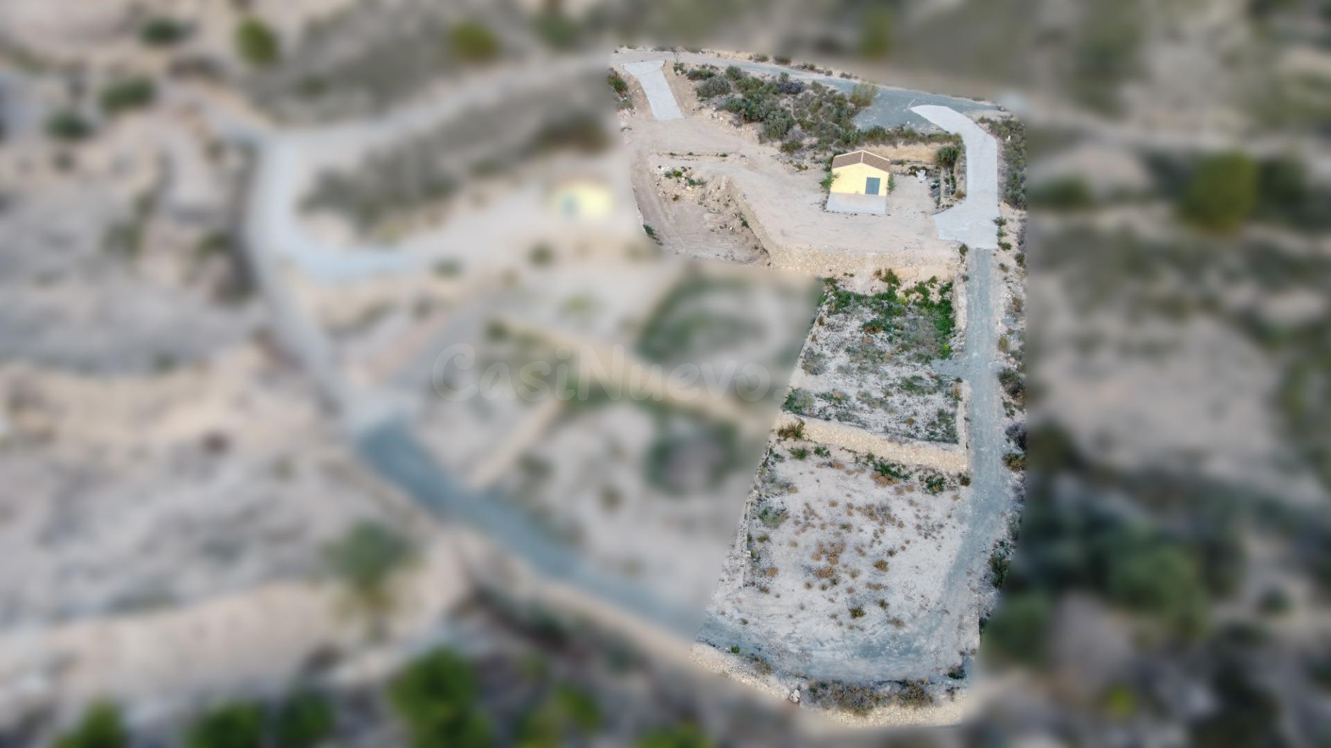PARCELA CON CONSTRUCCIÓN