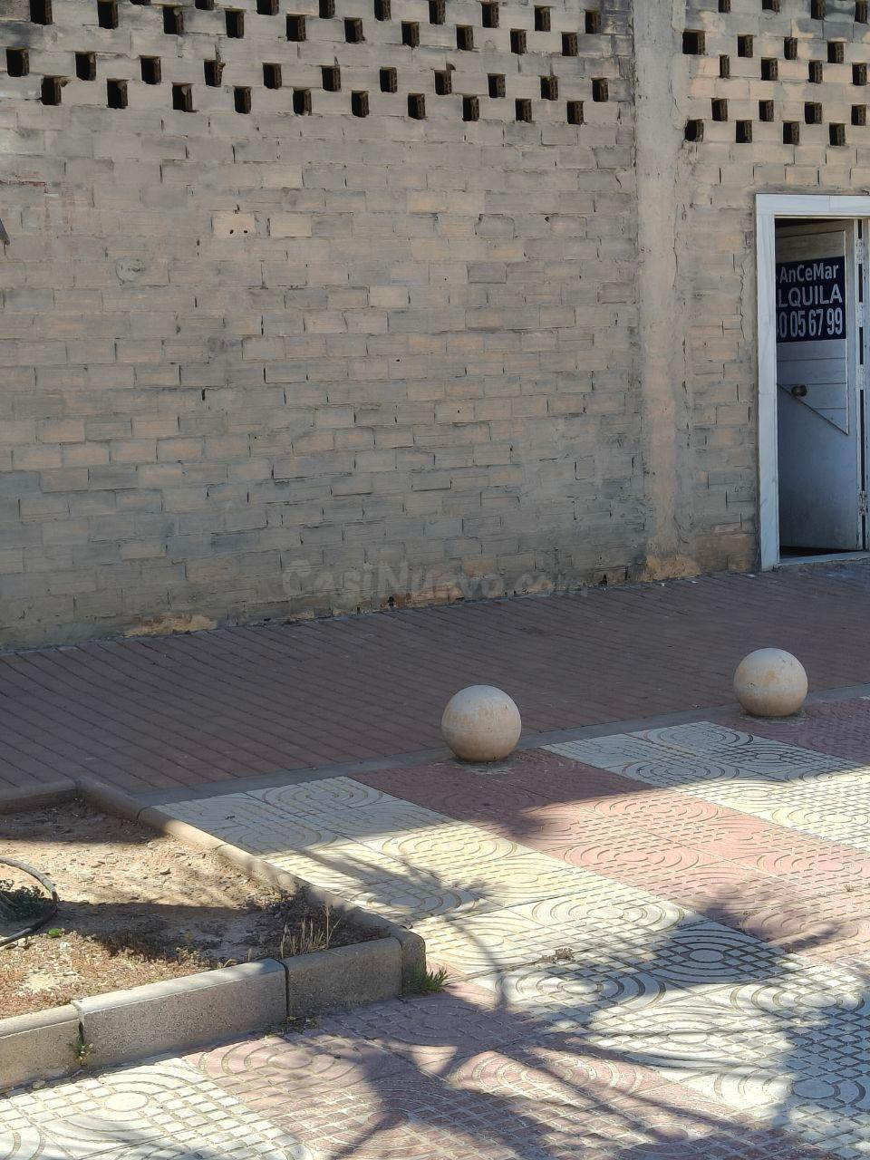 LOCAL COMERCIAL CON SALIDA DE HUMOS - foto 2