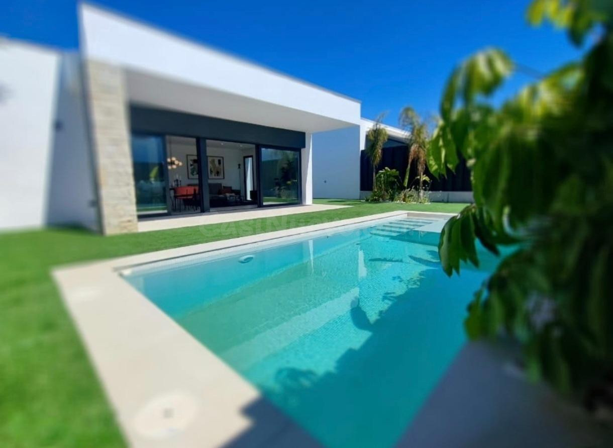 Chalet con parcela privada y piscina en La Quinta, Molina de Segura