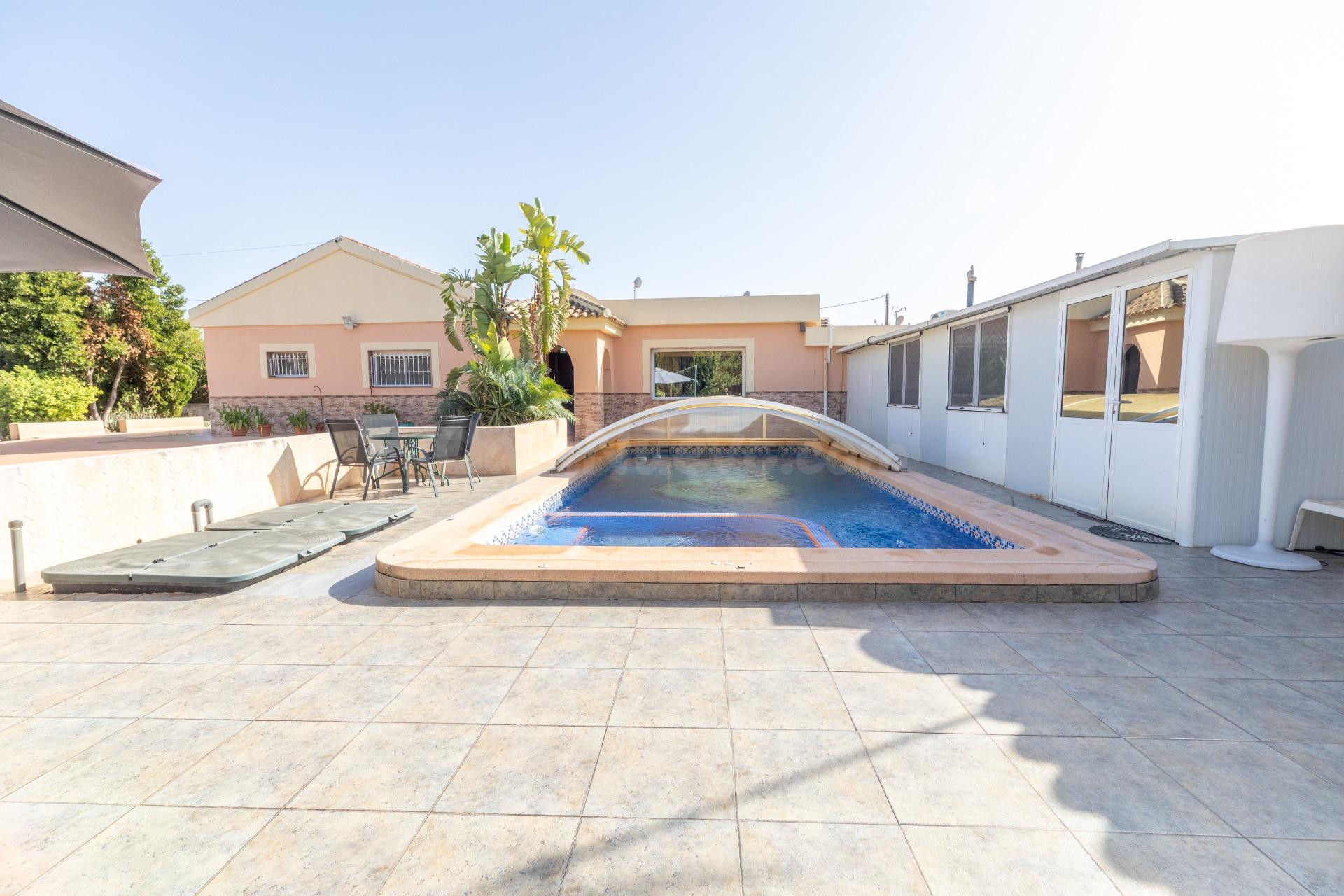 ESPECTACULAR VILLA CON 35.548 m2 DE TERRENO A 5 MINUTOS DE FUENTE ÁLAMO