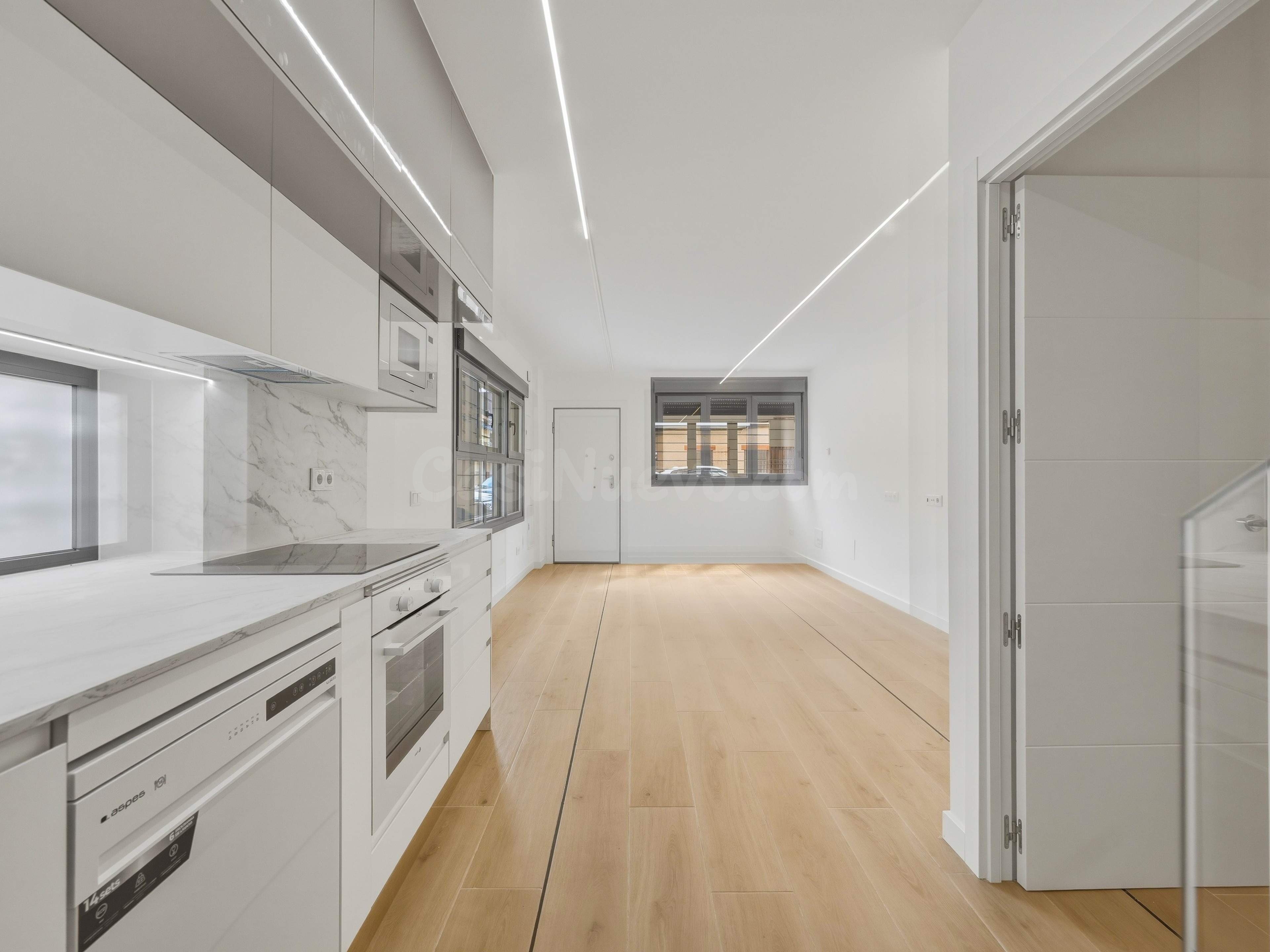 LUMINOSA VIVIENDA A ESTRENAR DE DOS PLANTAS EN COSLADA
