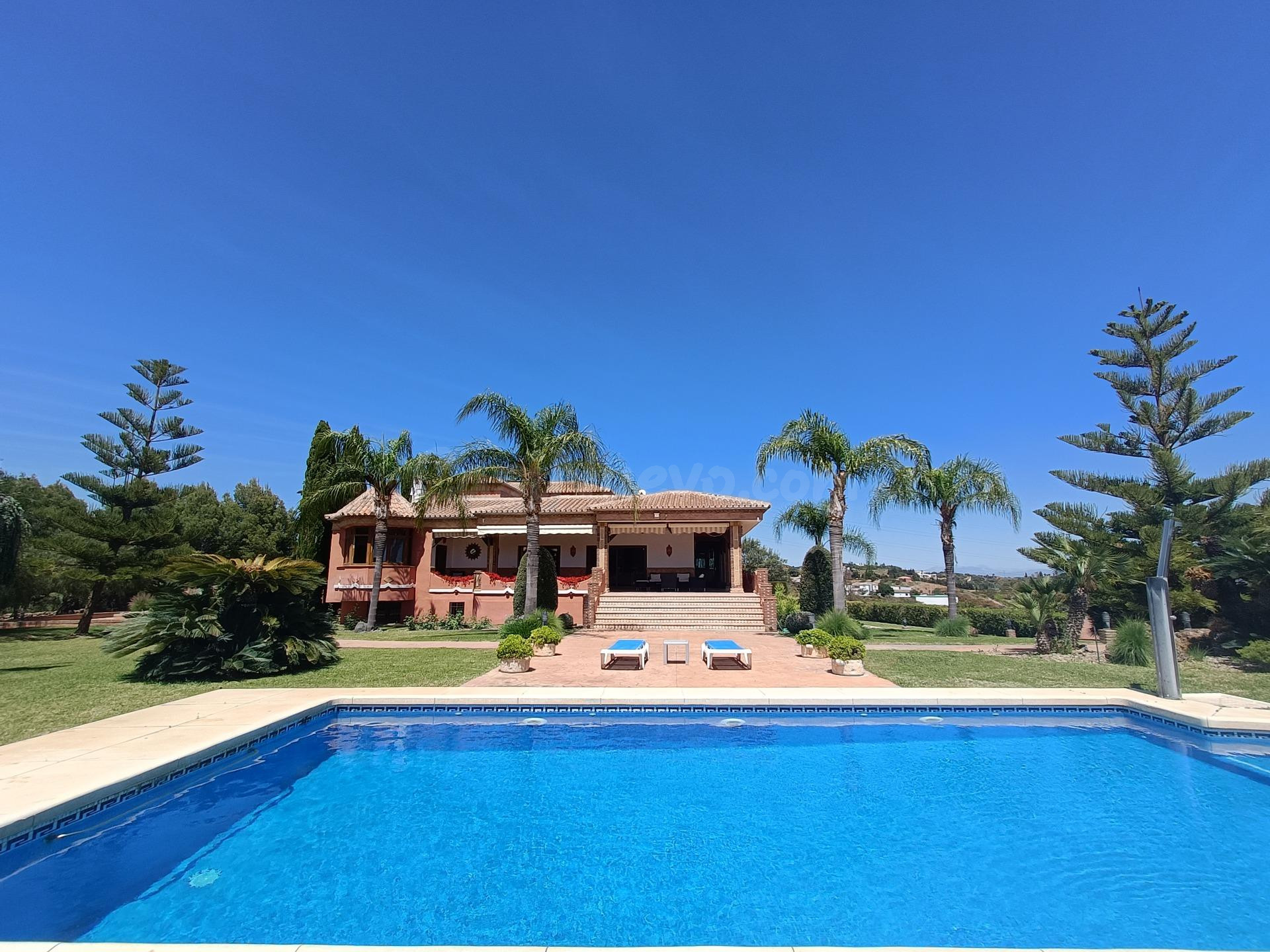 Finca rústica 8 habitaciones 1211m² en venta - Costa del Sol