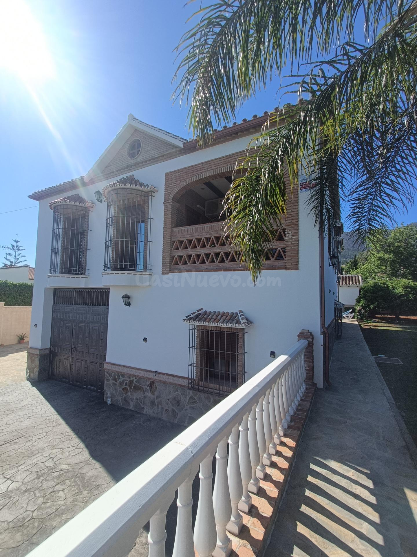 Chalet de excelente construcción a poca distancia de Alhaurin y a unos minutos de Lauro Golf