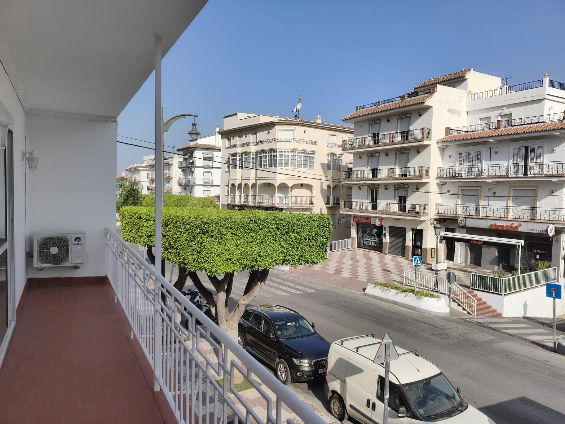 Céntrico piso en Alhaurin el Grande con ascensor y junto a todos los servicios.