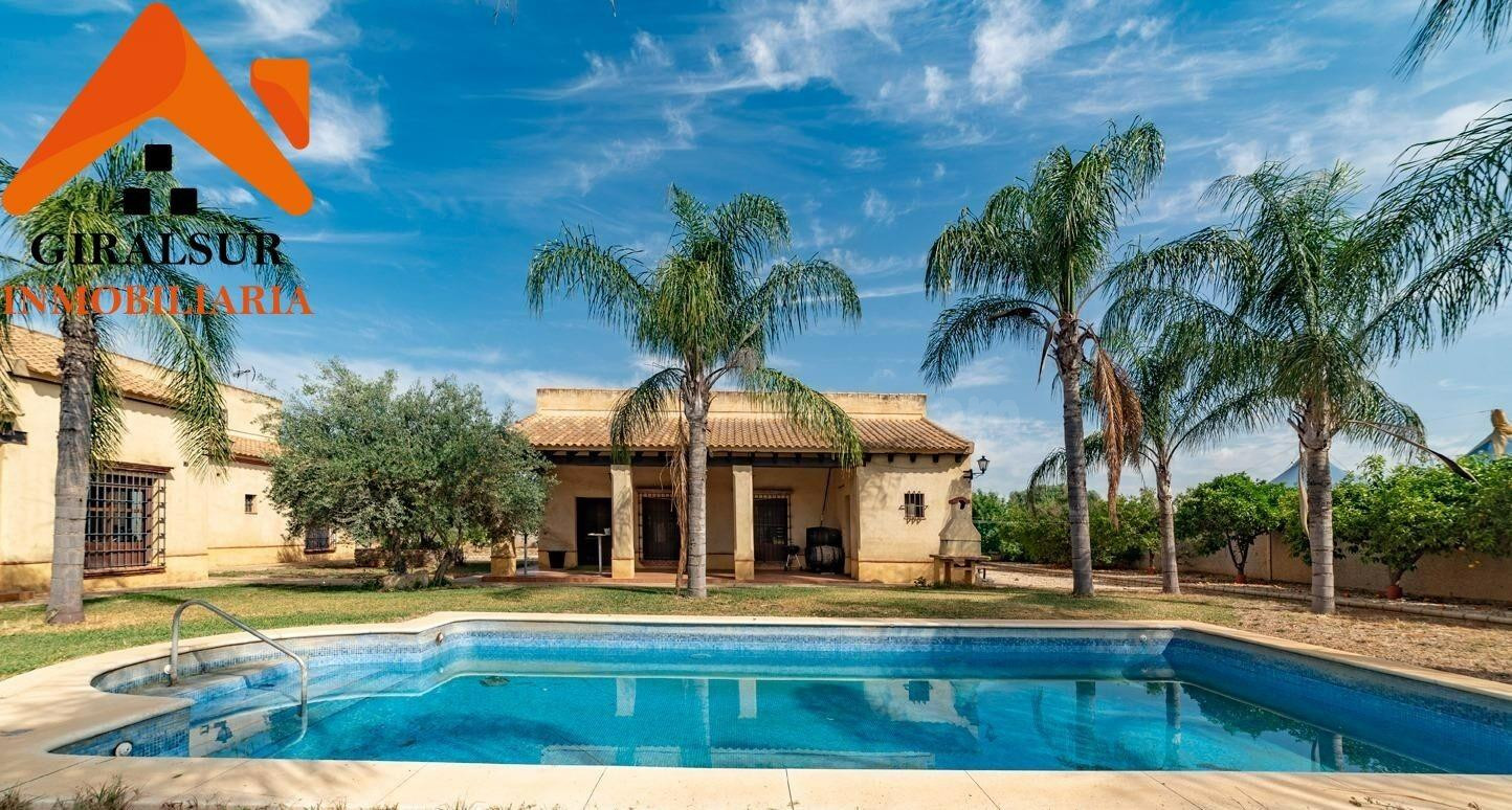 CHALET EN VENTA EN URBANIZACION CAMPOSOL