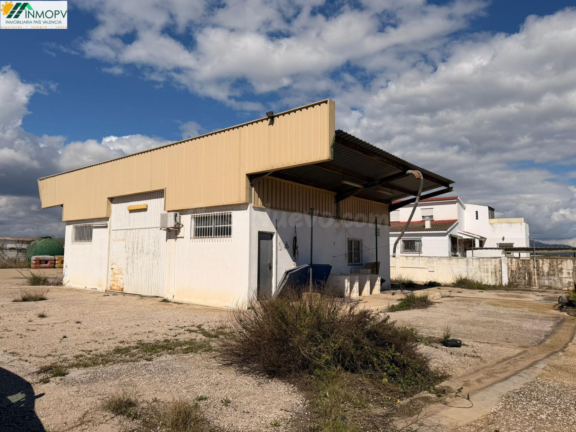 EN VENTA NAVE INDUSTRIAL CONSTRUIDA SOBRE SUELO URBANO! - foto 2