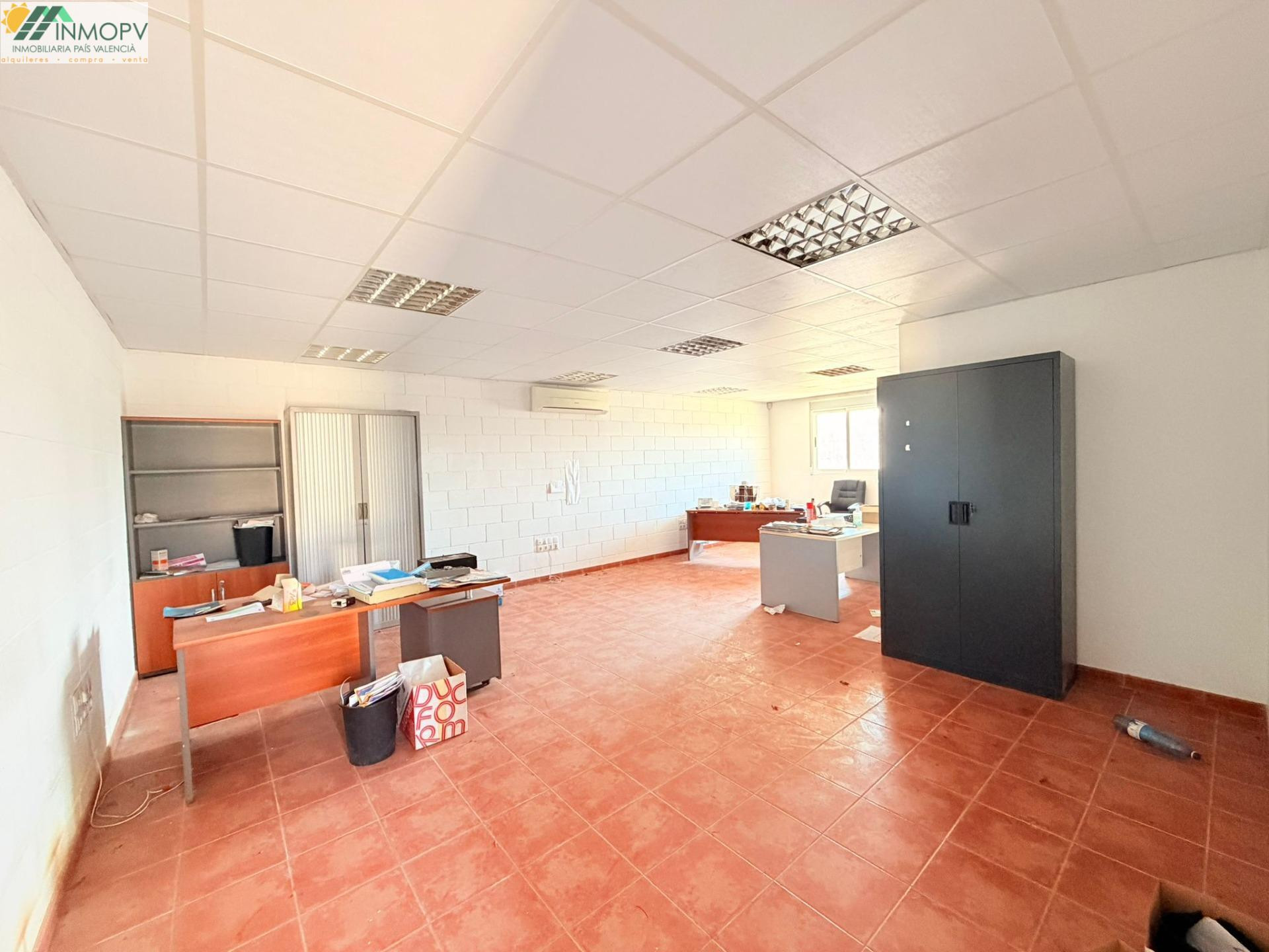 EN VENTA NAVE INDUSTRIAL CONSTRUIDA SOBRE SUELO URBANO! - foto 3