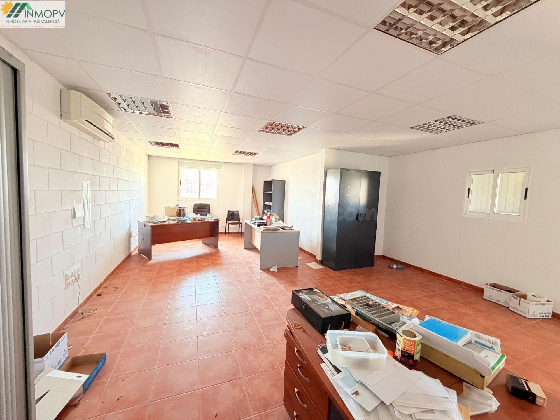 EN VENTA NAVE INDUSTRIAL CONSTRUIDA SOBRE SUELO URBANO! - foto 4