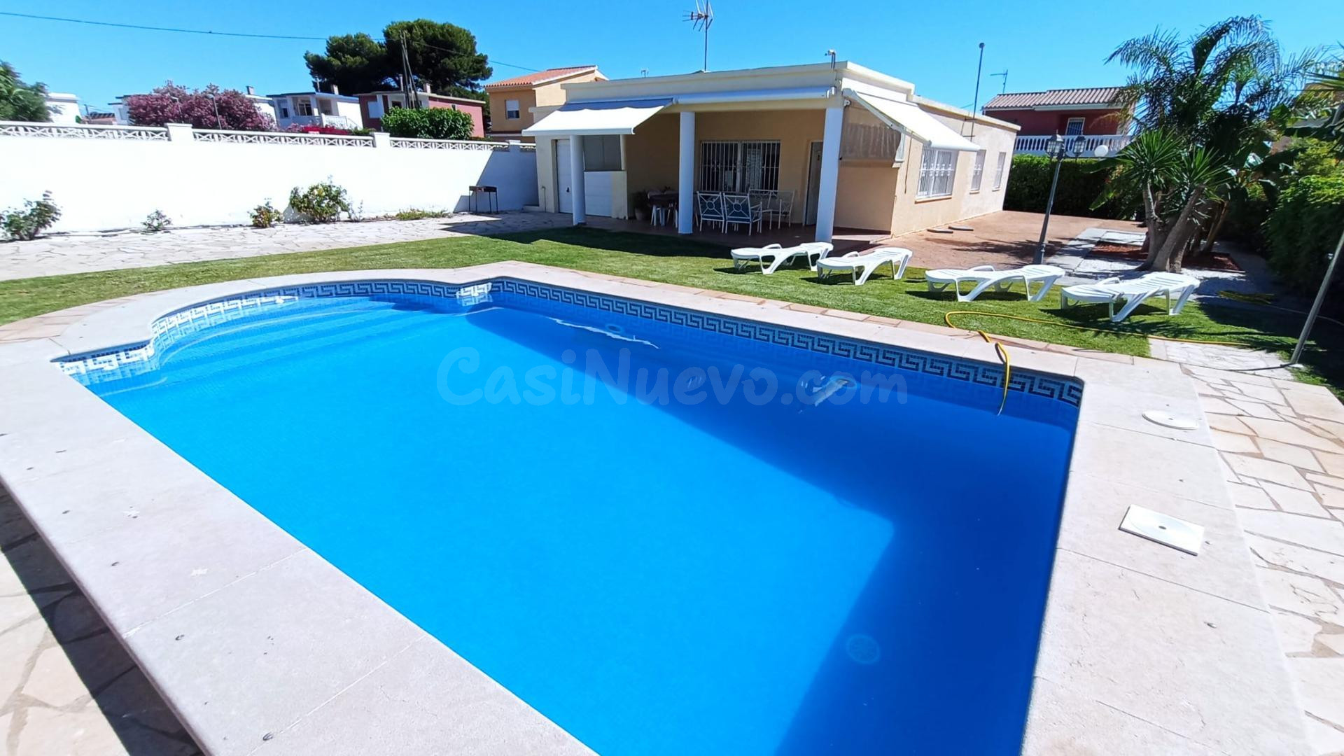 ALQUILER DE INVIERNO - CHALET CON PISCINA EN ALQUILER DEL 15/10  AL 1/6  - MINIMO 6 MESES