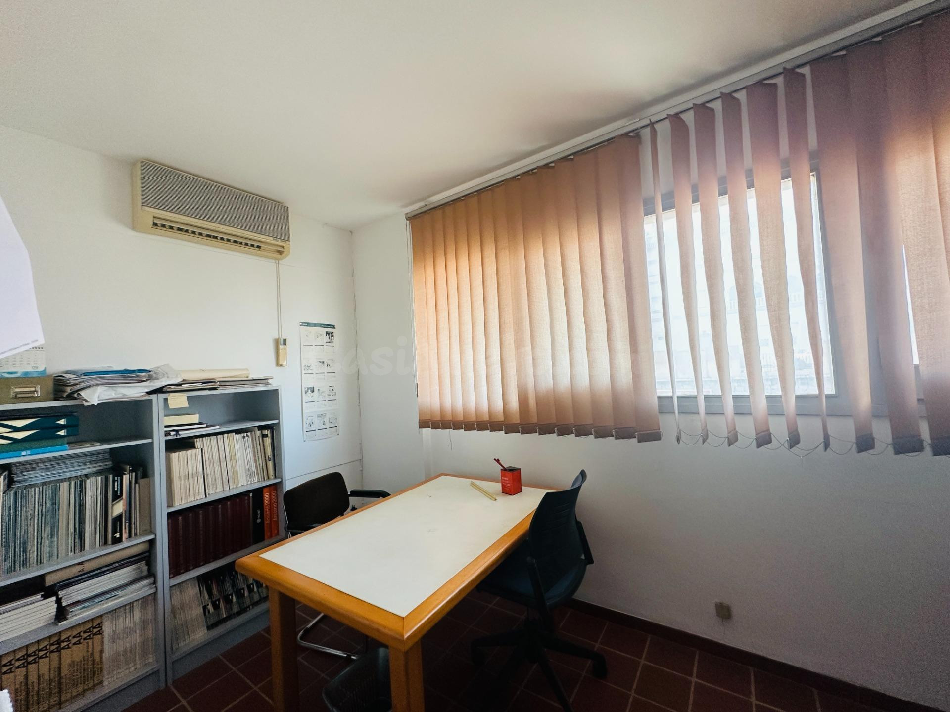 Oficina -Av. Santa Bàrbara- - foto 4