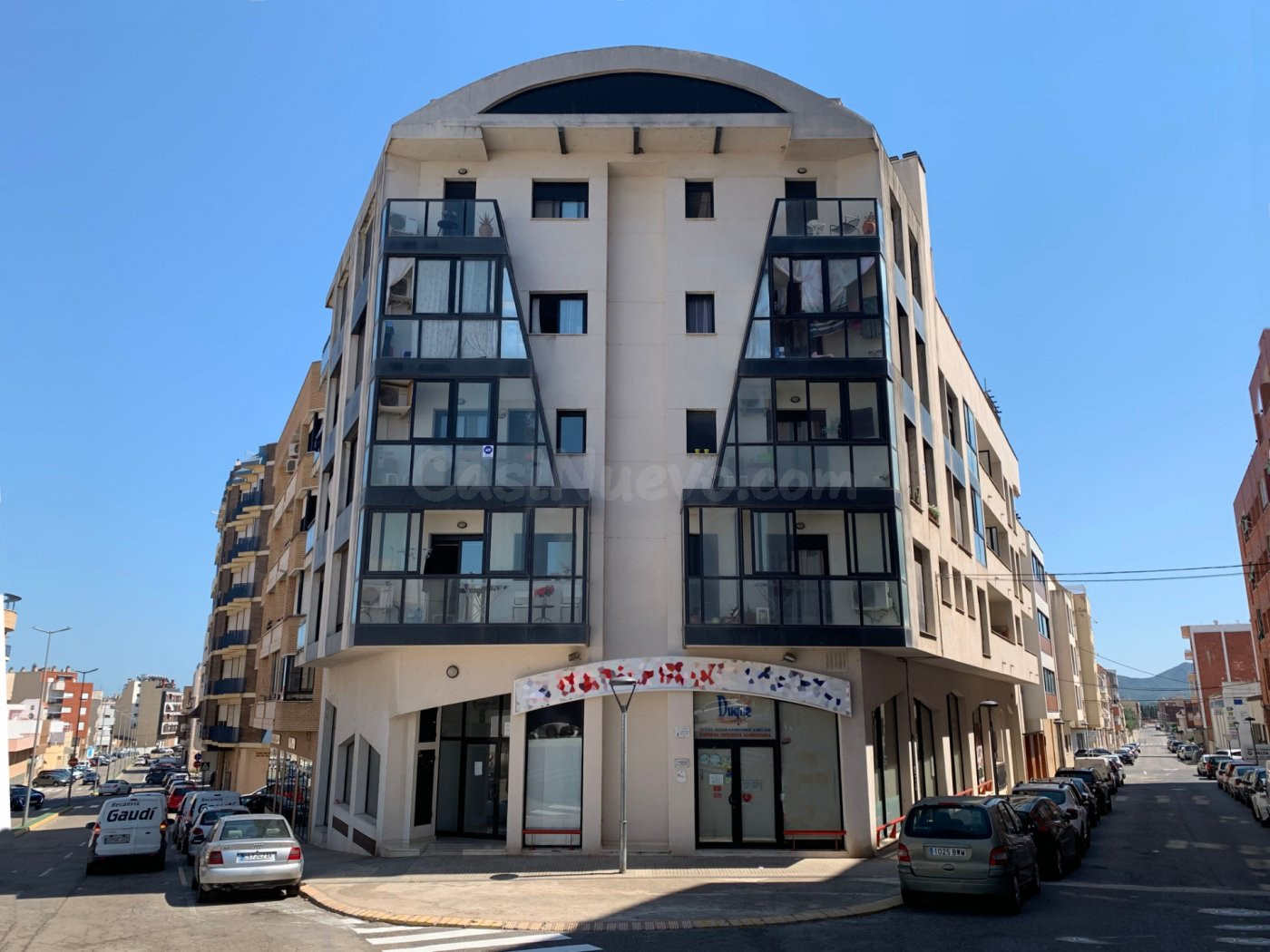 LOCAL ESQUINERO -AV. CATALUNYA-