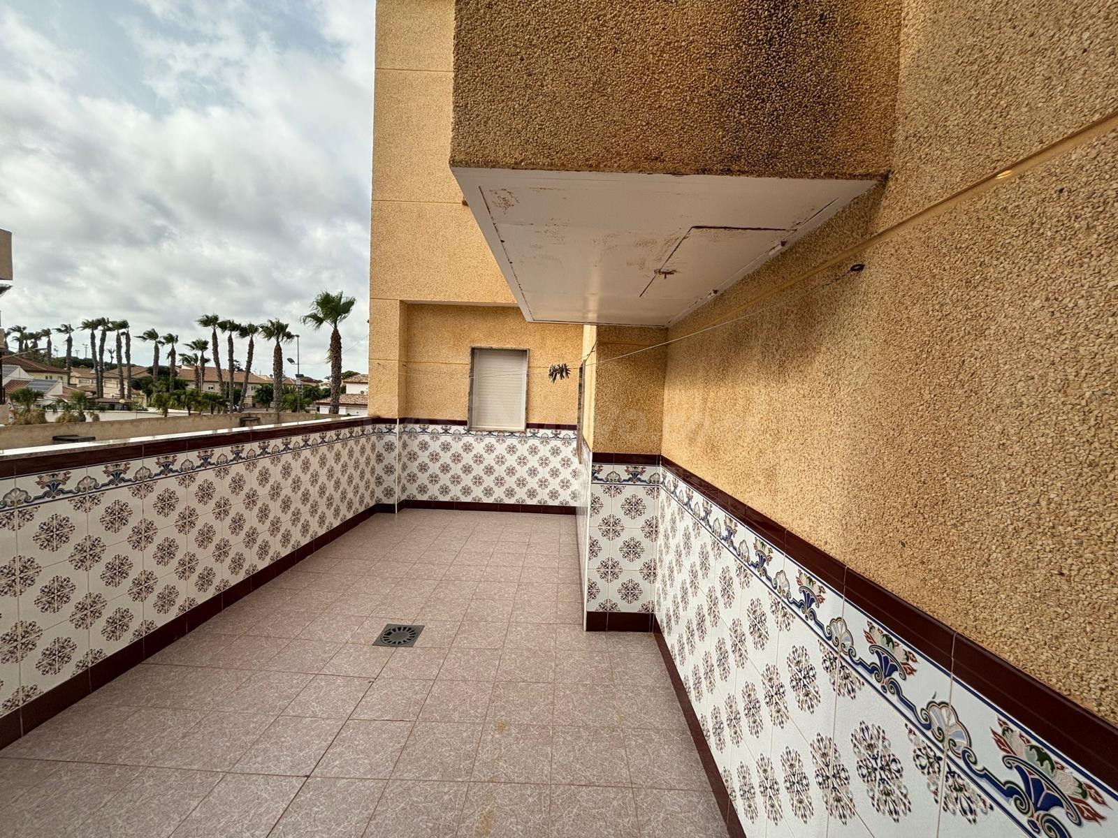 Gran vivienda en LOS ALCAZARES  CON Bajo Comercial-Garaje+Ascensor+Montacargas  620 construidos.