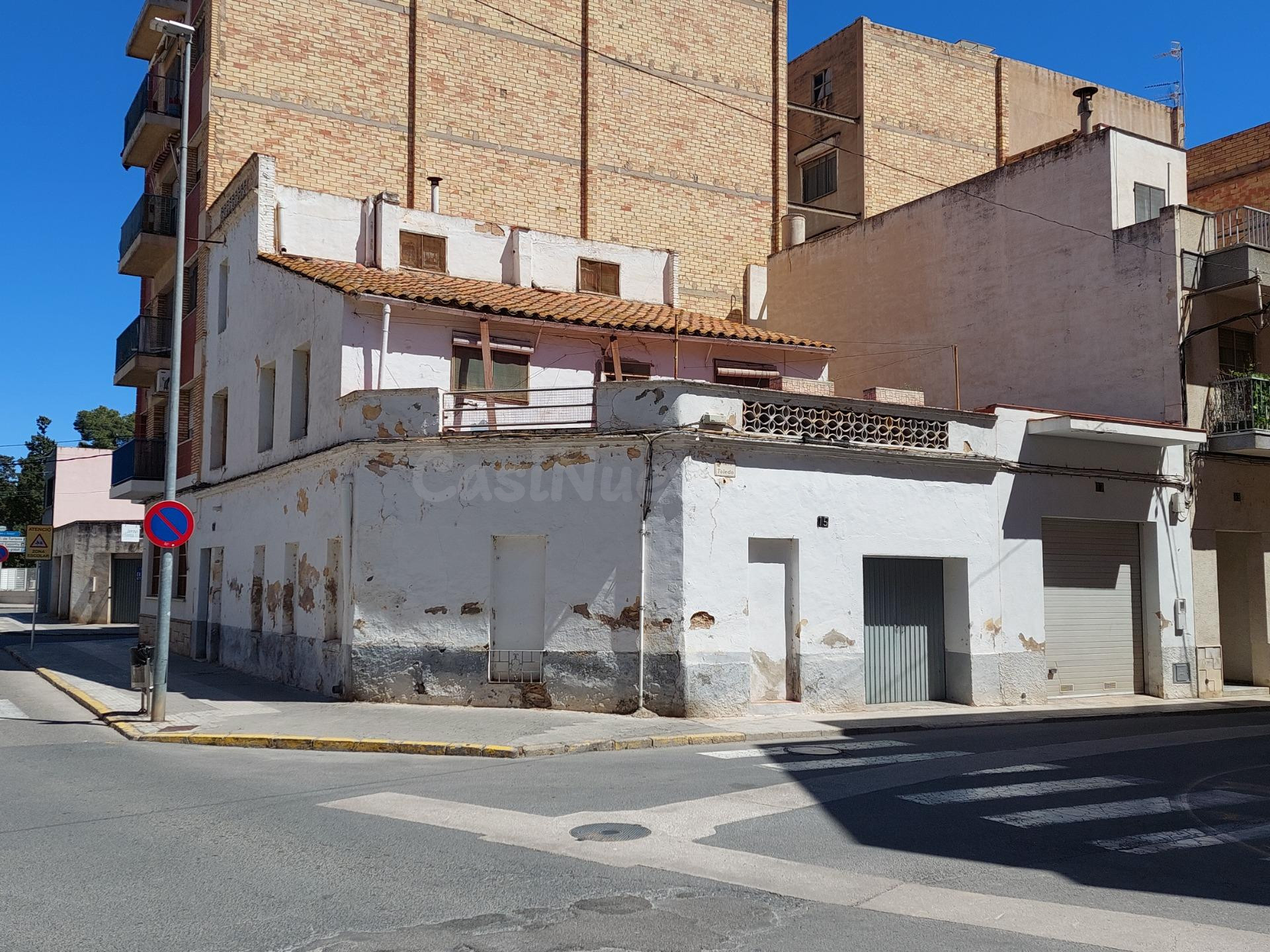 Casa esquinera