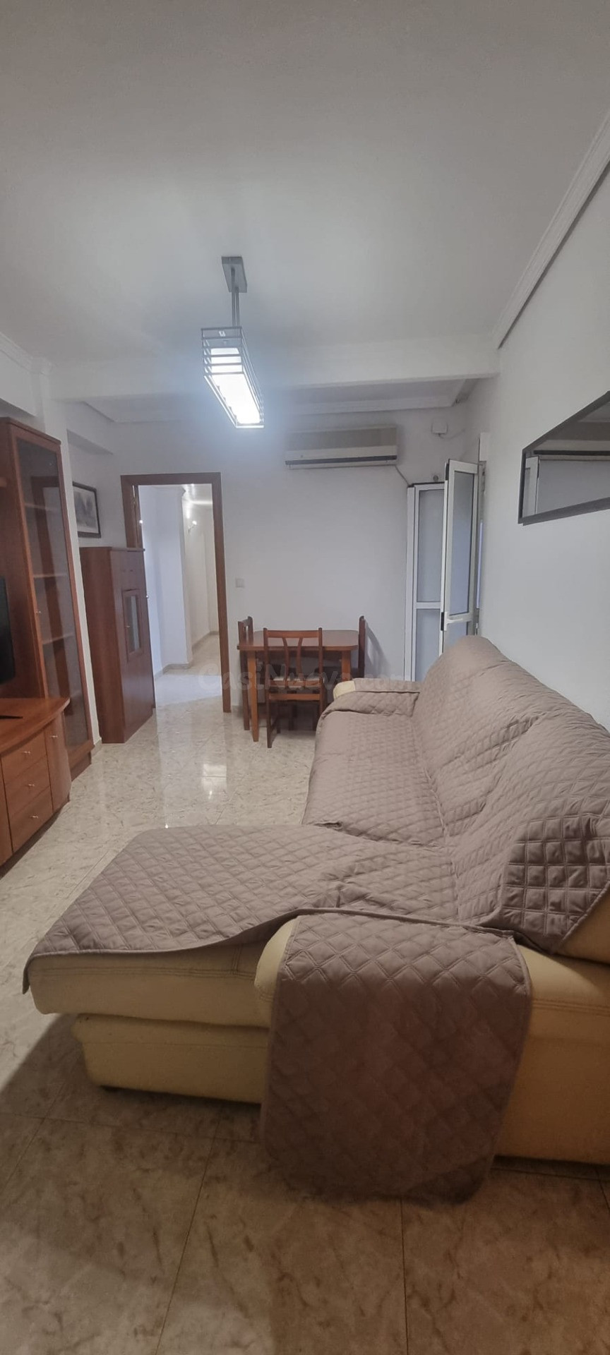 SE ALQUILAN habitaciones