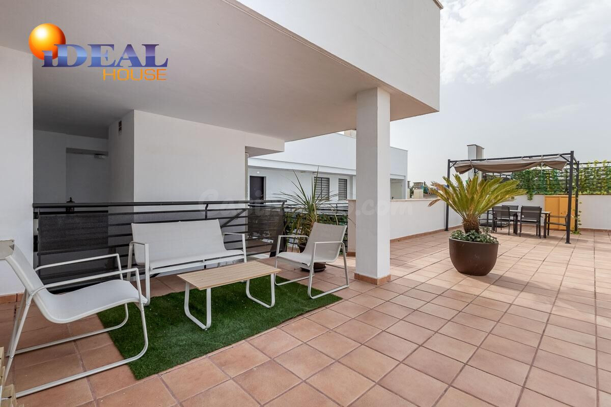PISO CON GRAN TERRAZA EN LÁCHAR