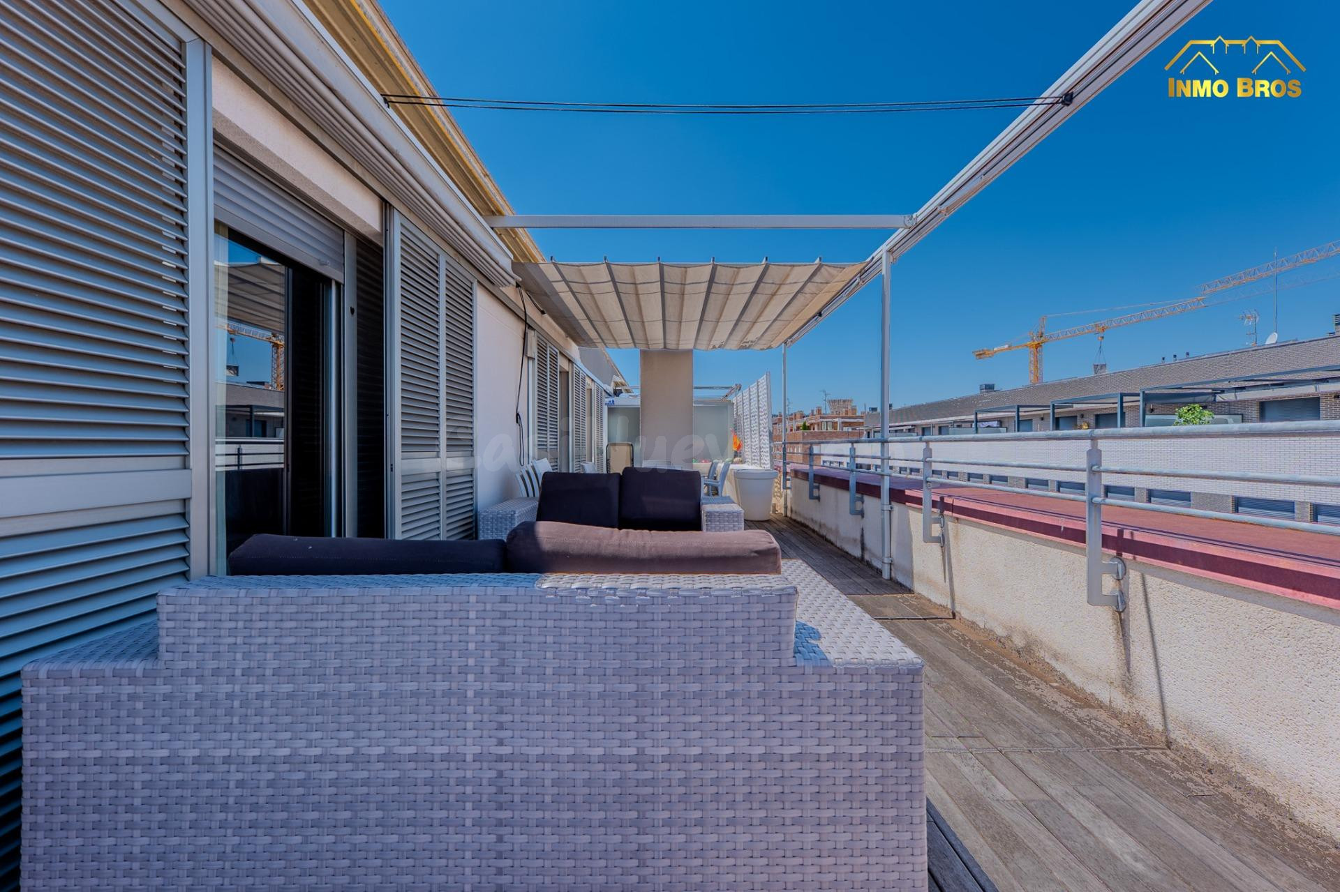 ATICO EN LOS VALLES CON 104 M2 DE TERRAZA Y VISTAS INMEJORABLES