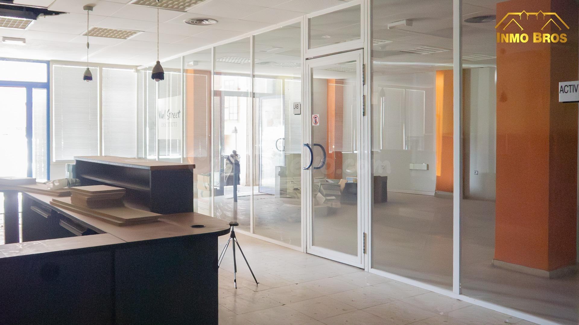 Local comercial 290m² en alquiler - GUADALAJARA