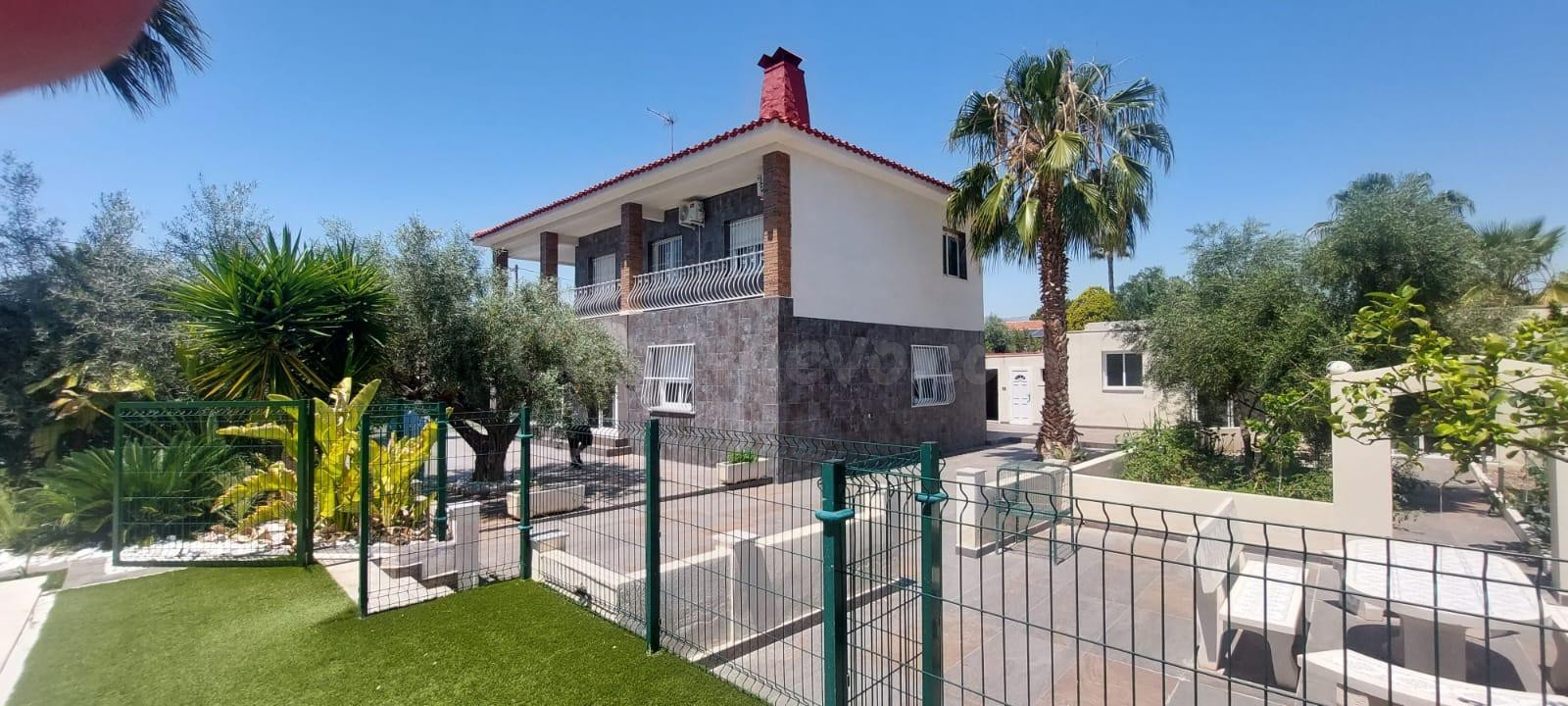 Chalet 4 habitaciones 350m² en venta - Villamontes-Boqueres