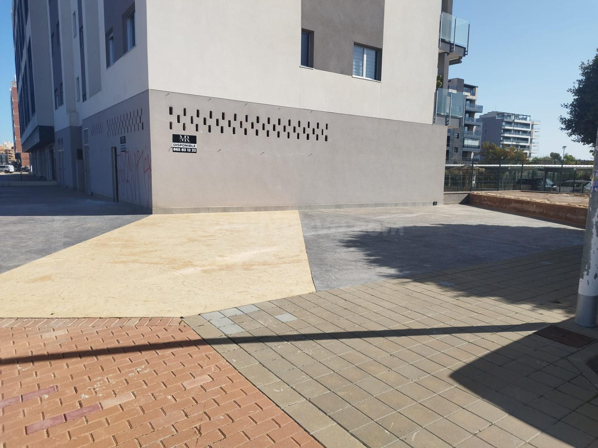 Local comercial 218m² en alquiler - Gasparot