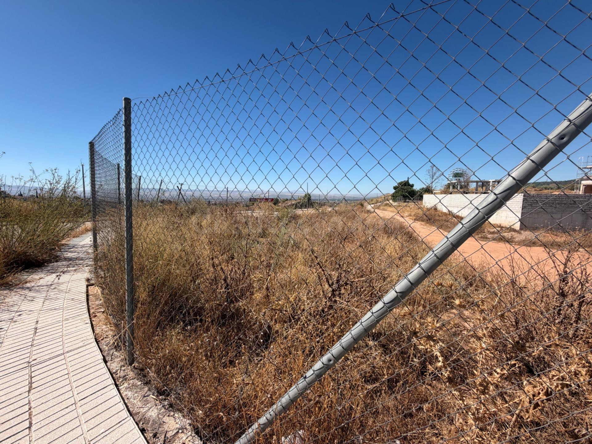 Solar urbano en venta en Urbanización Loma Verde de 397m2