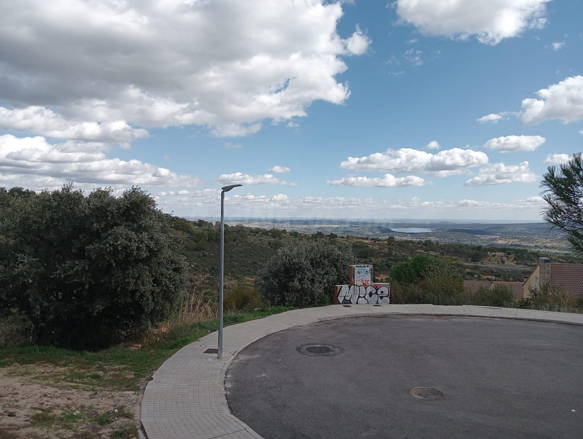 Terreno urbano 297m² en venta - Miraflores de la Sierra