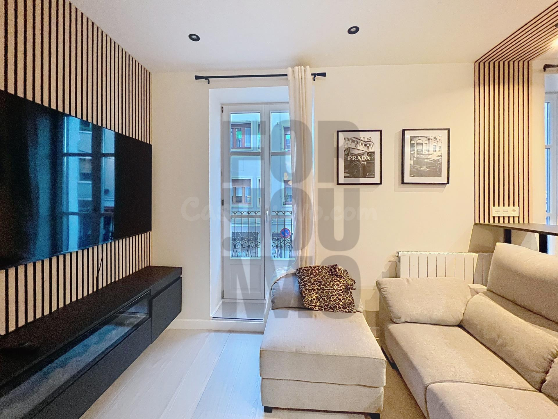 Exclusivo Apartamento Seminuevo en el Corazón de Irun por €3 - foto 2