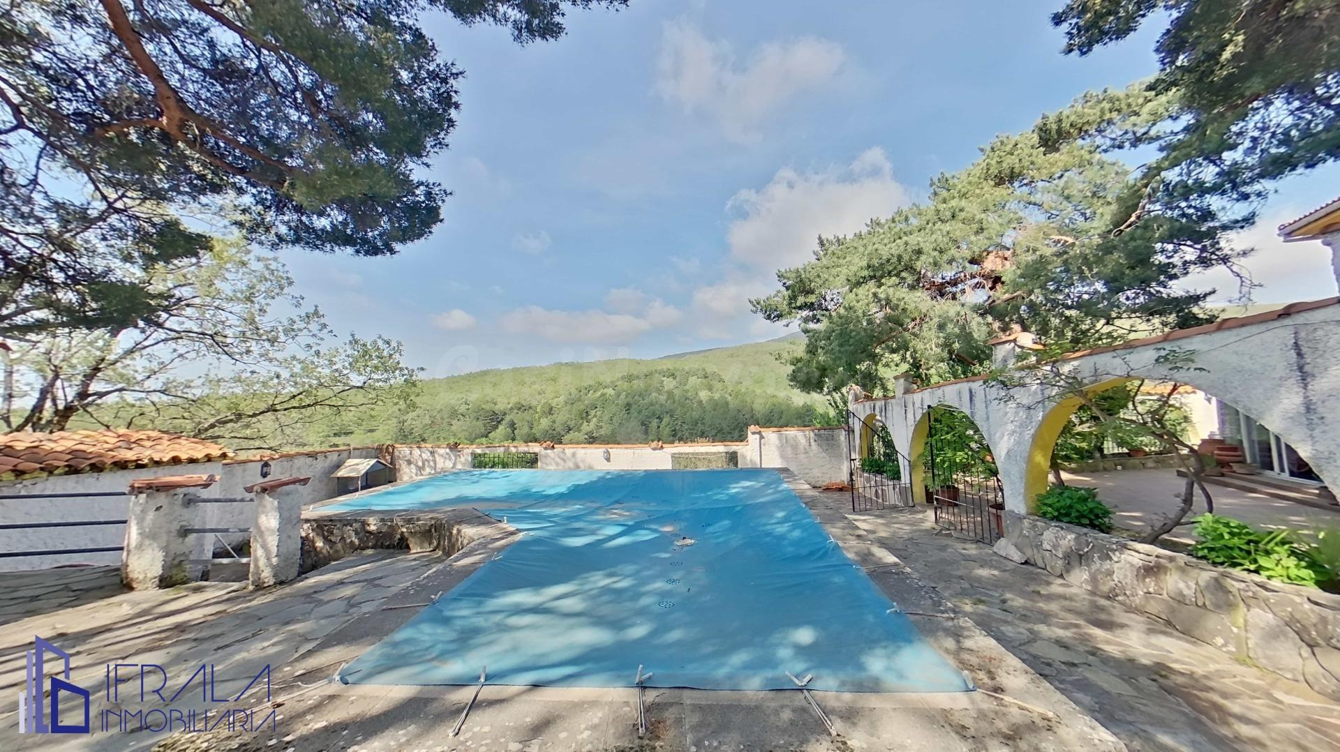 CHALET EN VENTA EN MIRAFLORES DE LA SIERRA ENTORNO PRIVILEGIADO