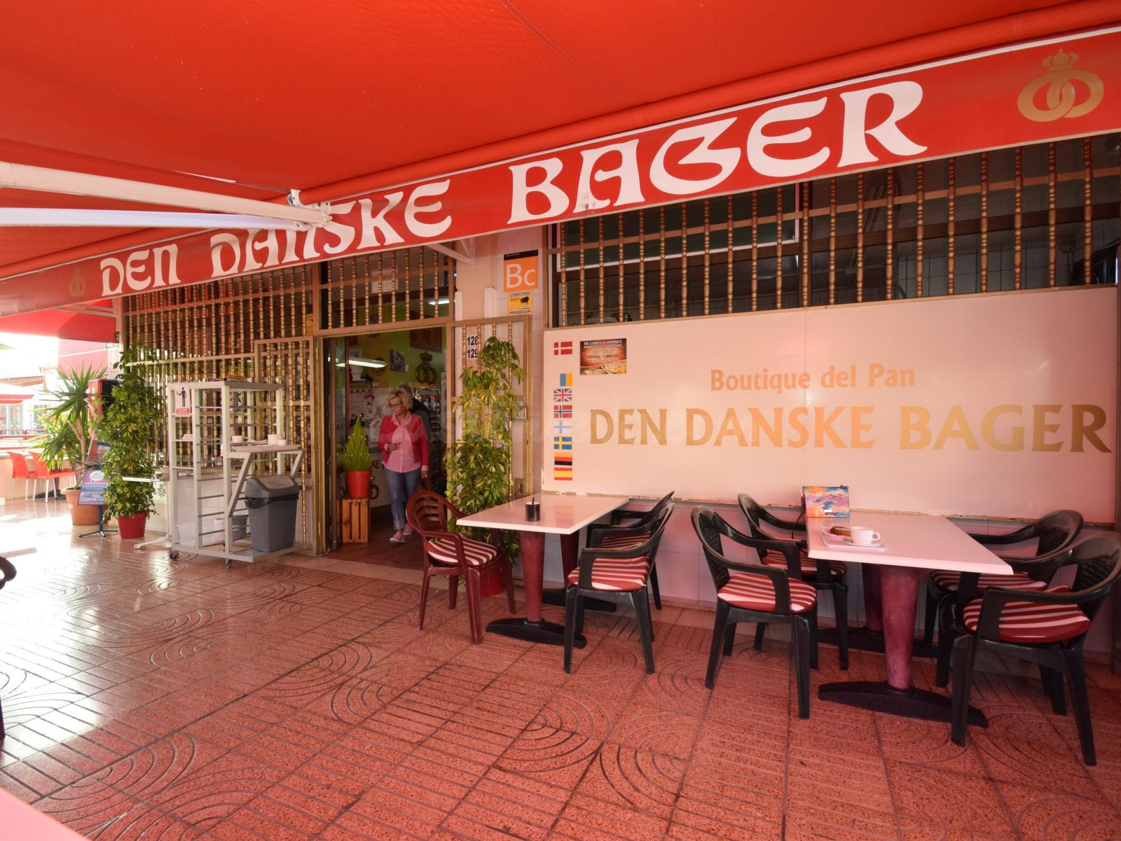 En venta, local comercial y negocio panadería danesa, en Arg - foto 3