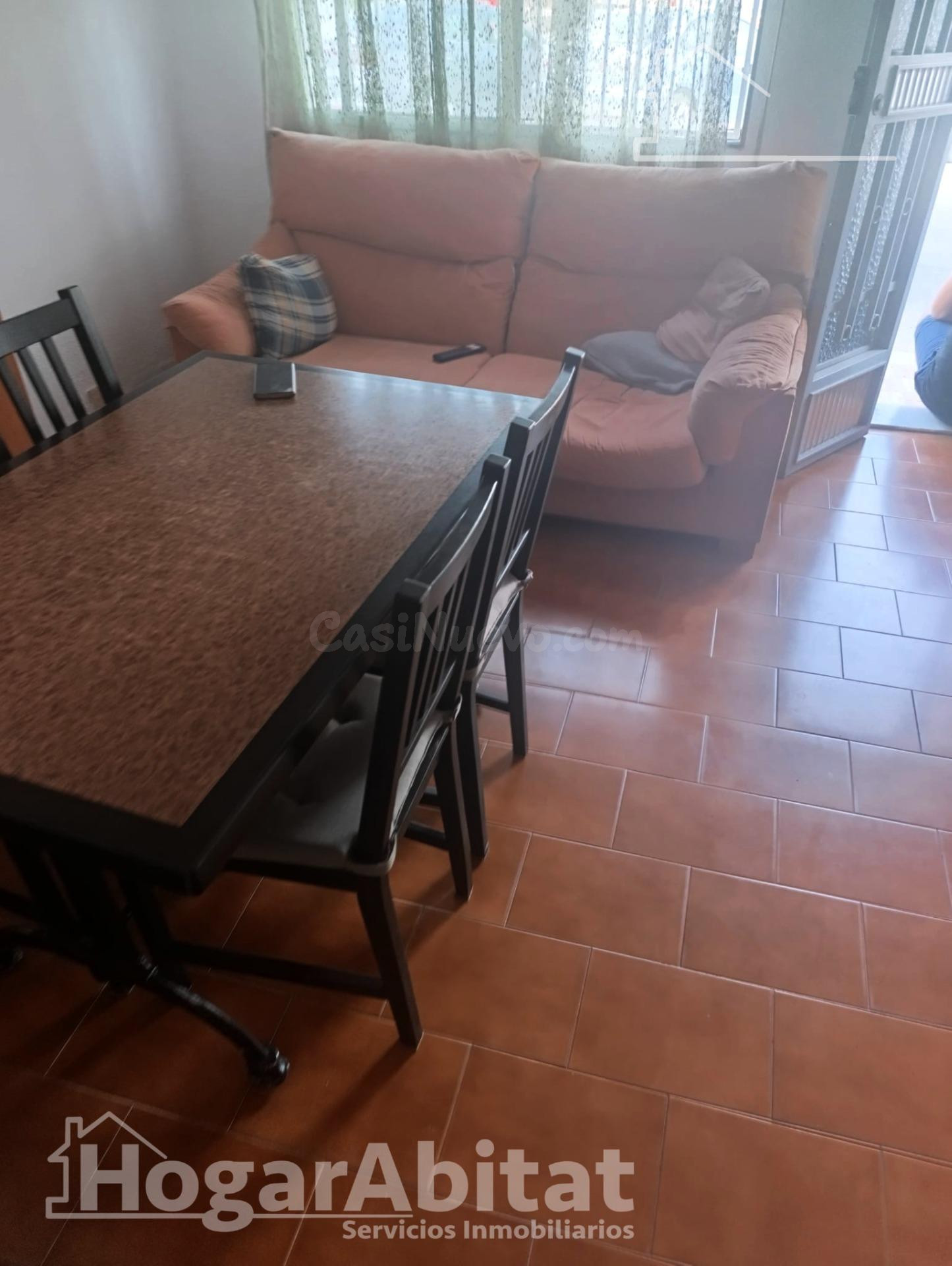 ACOGEDORA CASA CON 4 DORMITORIOS Y VISTAS AL CASTILLO - foto 5